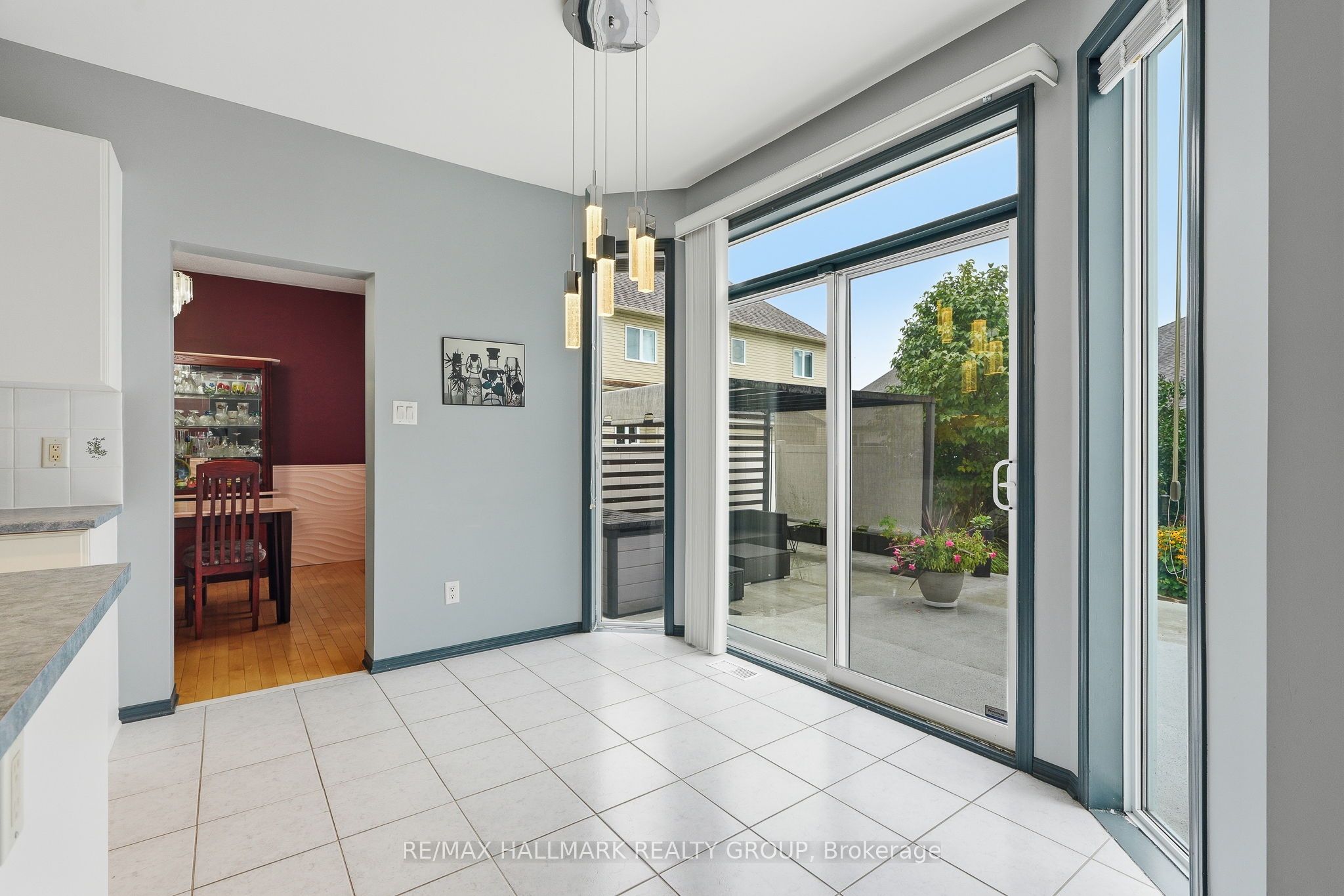 563 Evangeline Street Property Photo 20