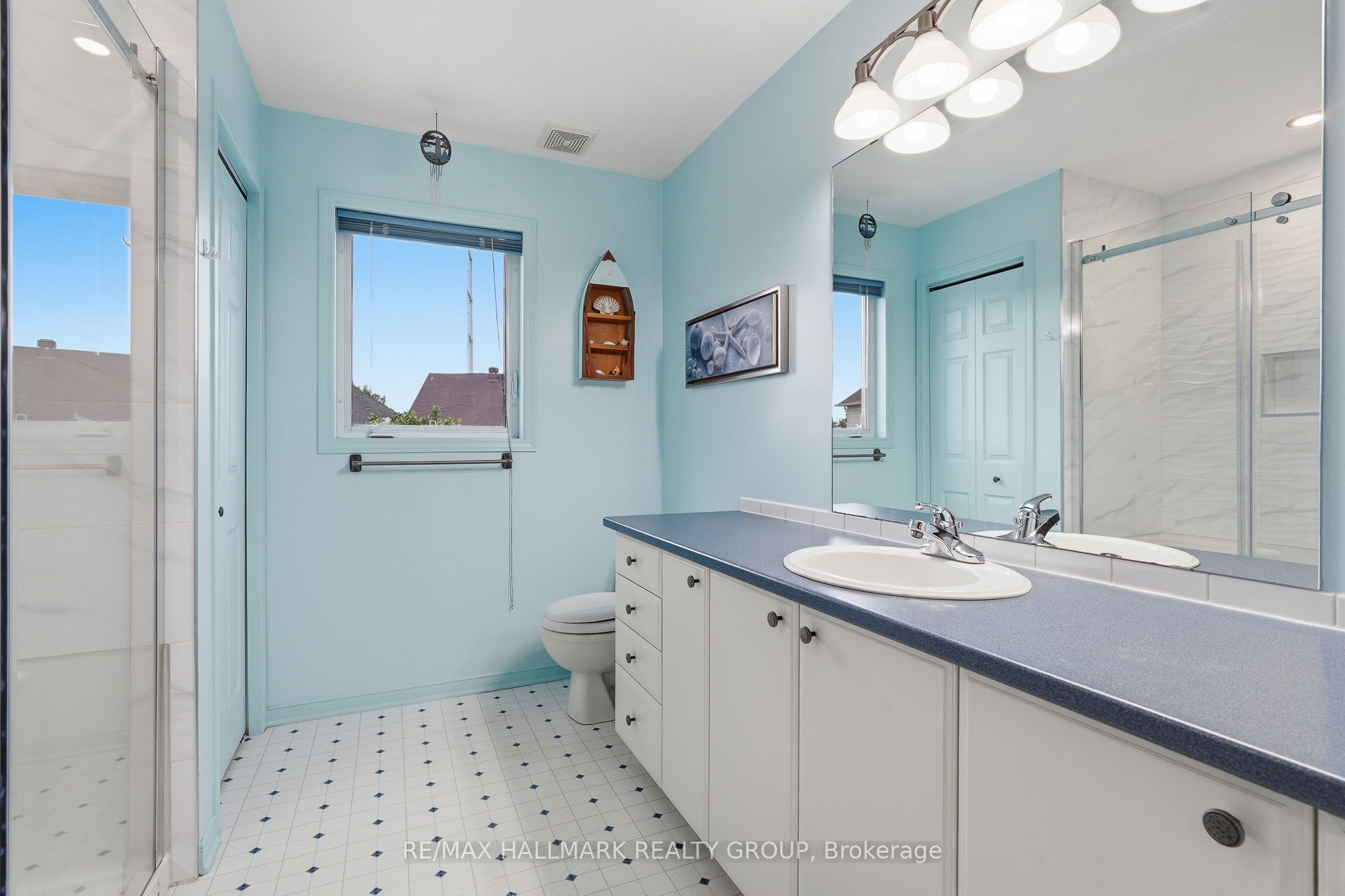 563 Evangeline Street Property Photo 24