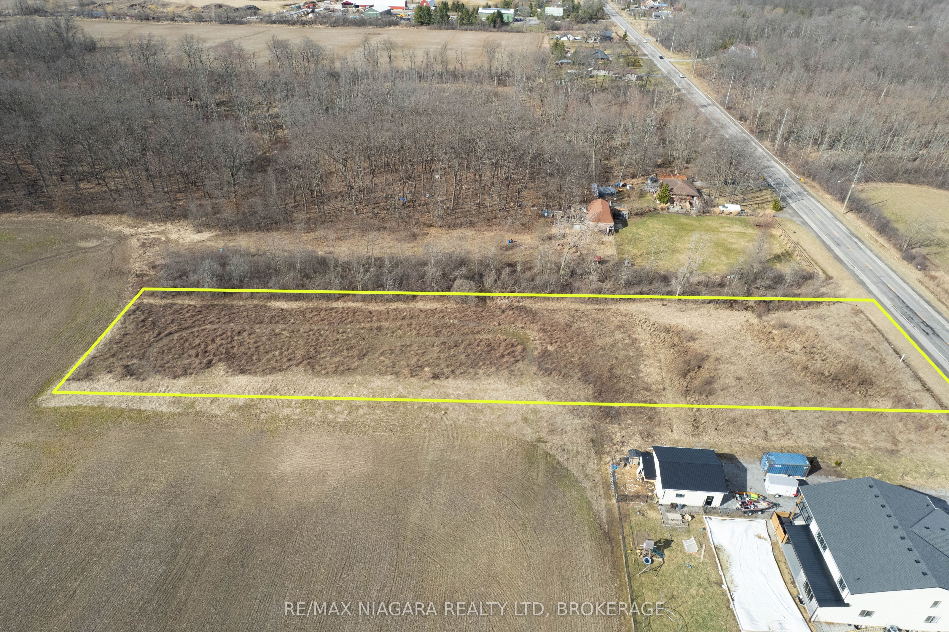 1577 Stevensville Road Property Photo 4