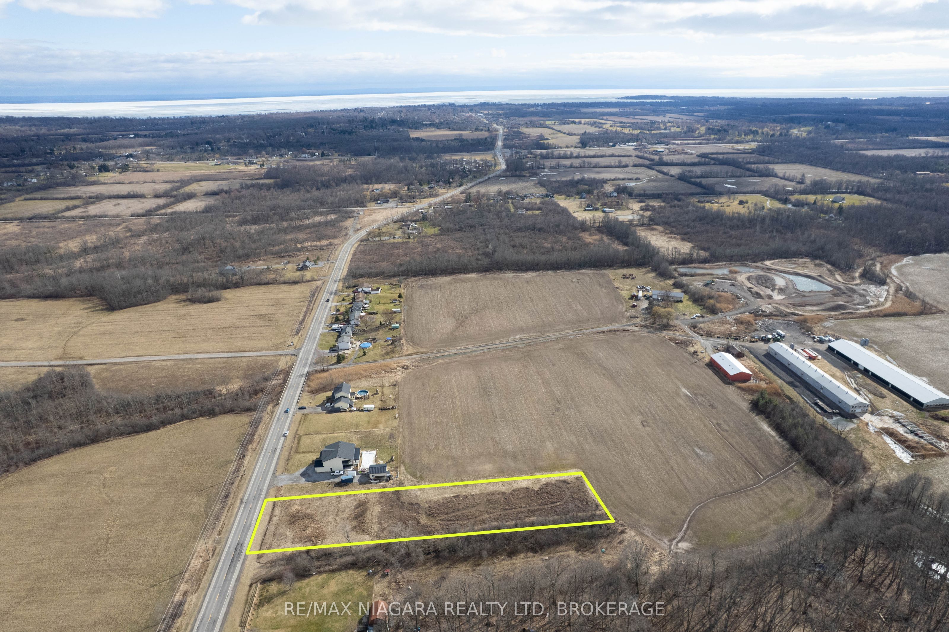 1577 Stevensville Road Property Photo 7