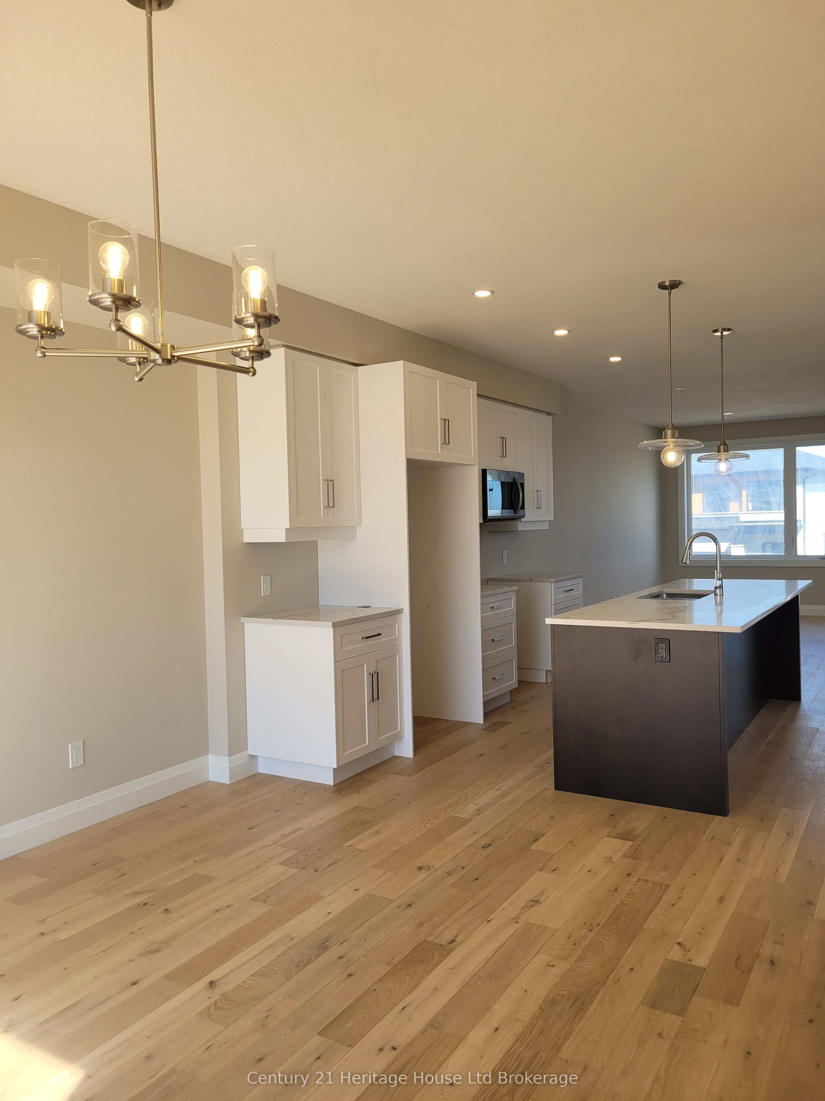 310 Kading Crescent Property Photo 6