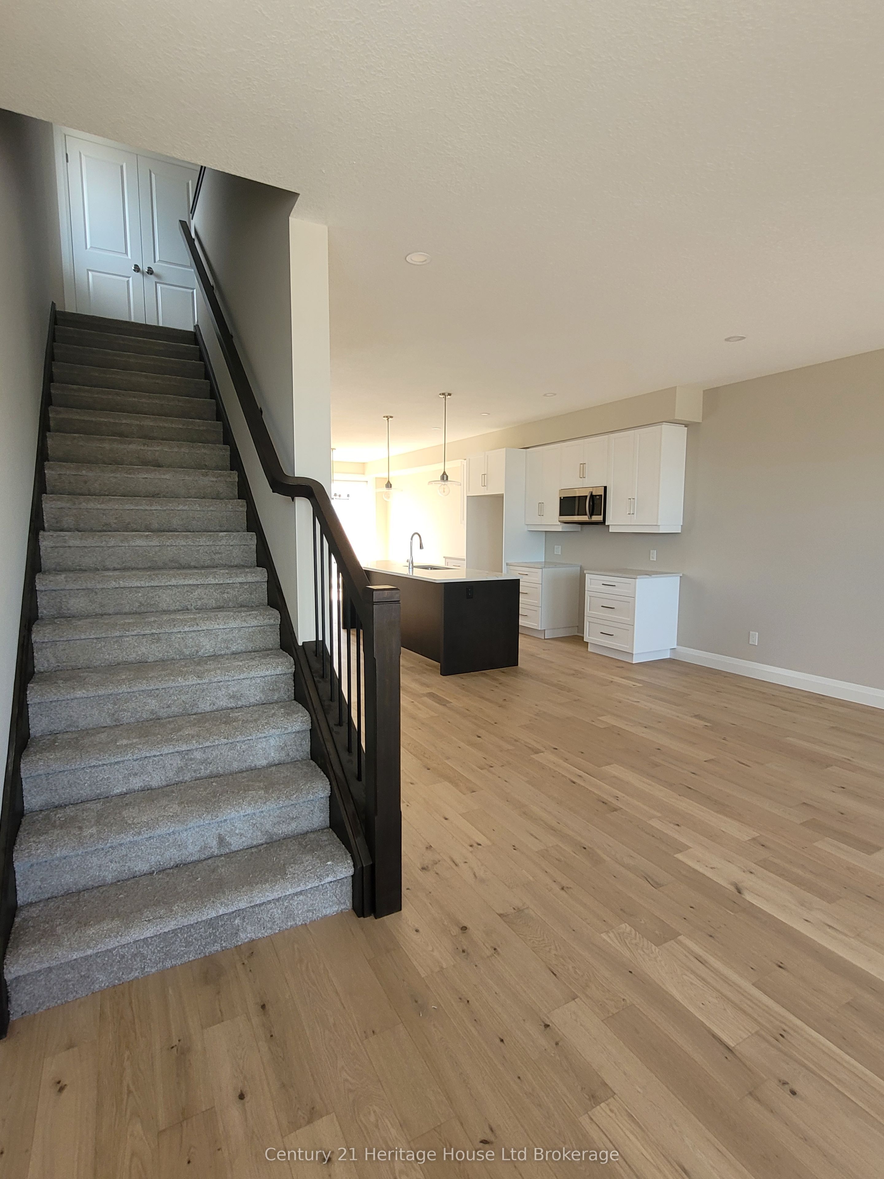 310 Kading Crescent Property Photo 16