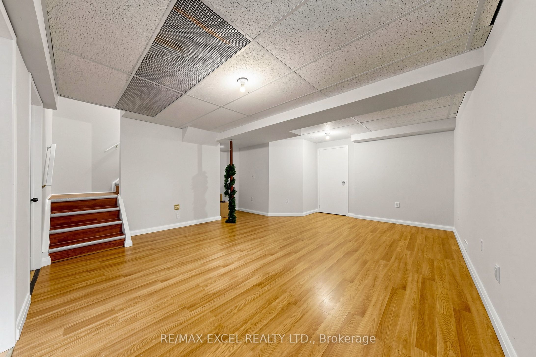548 Mariner Drive Property Photo 28