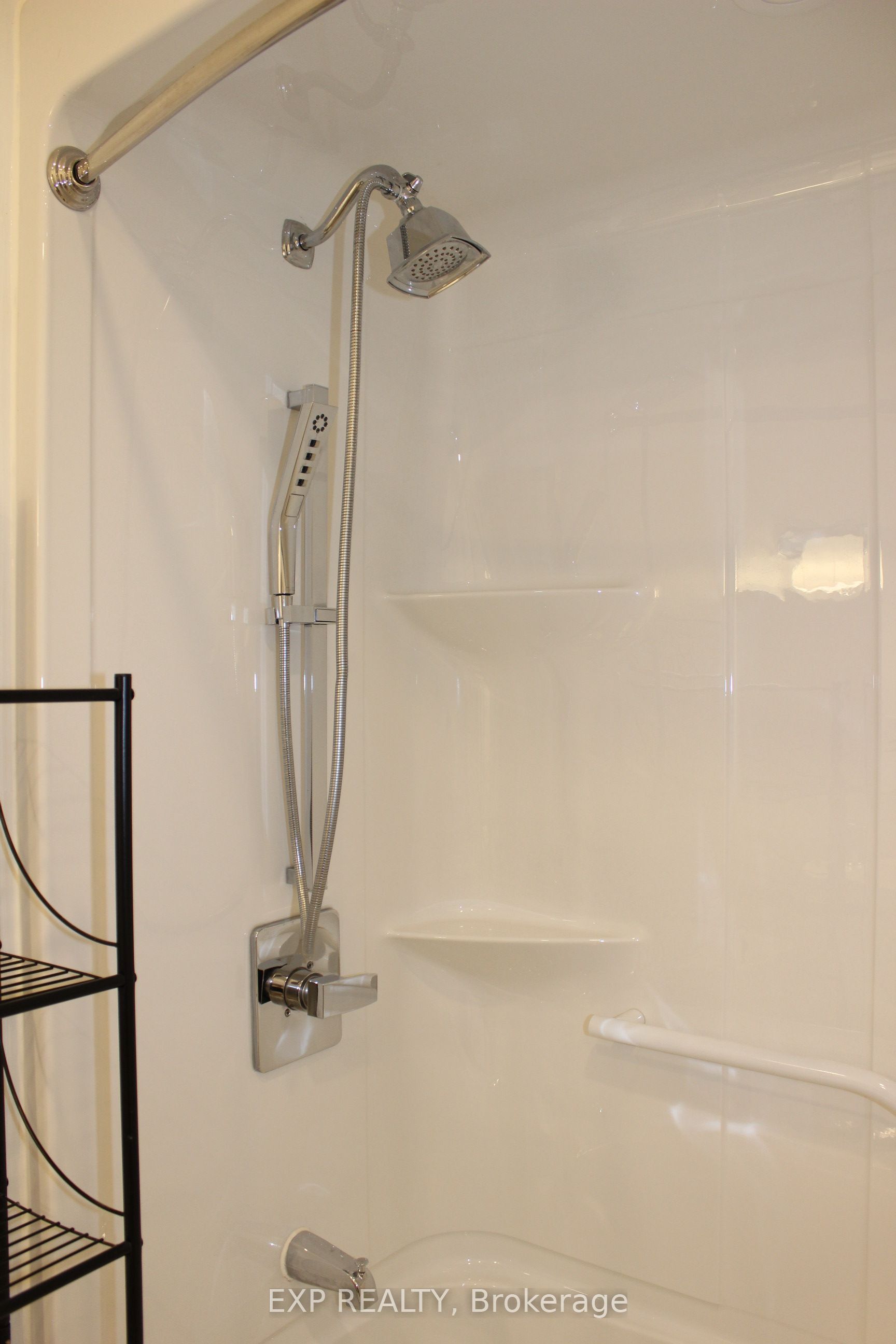 9 Kent Street Property Photo 9