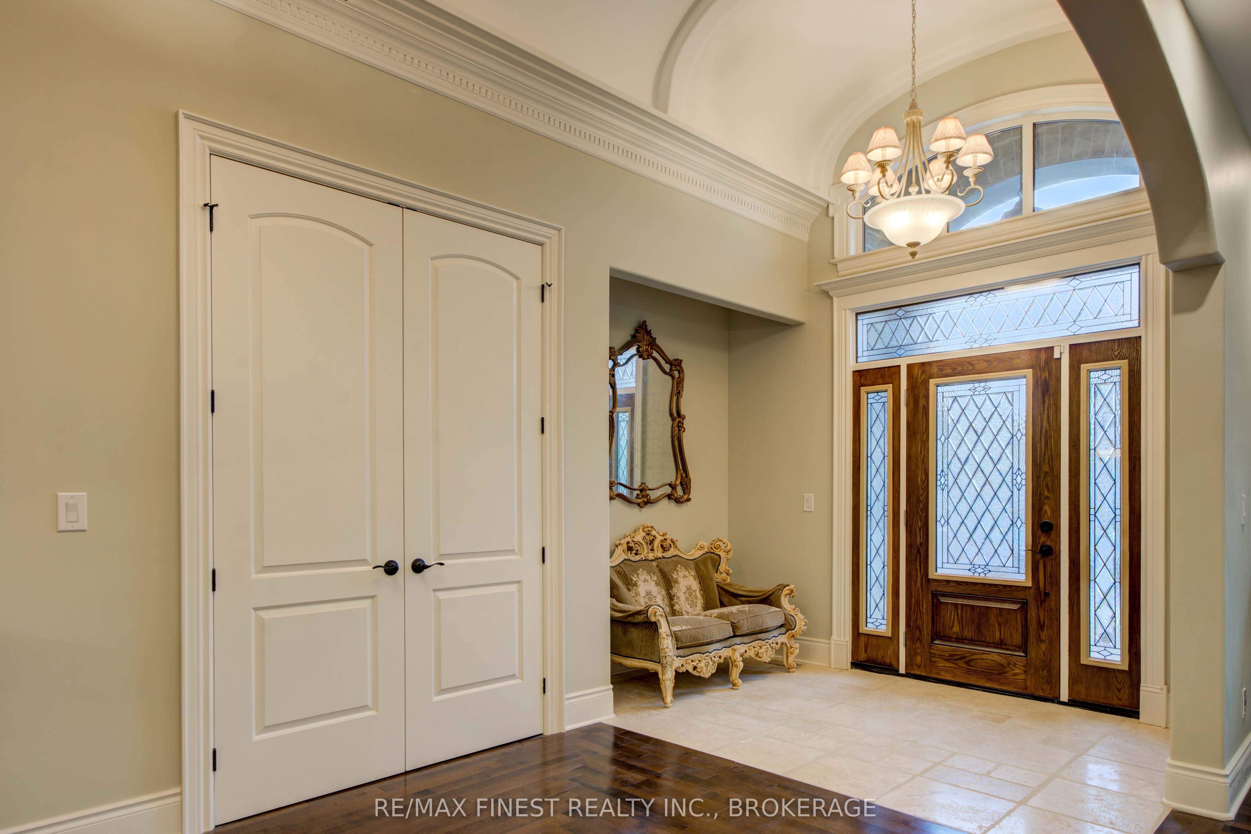 43 Crerar Boulevard Property Photo 5