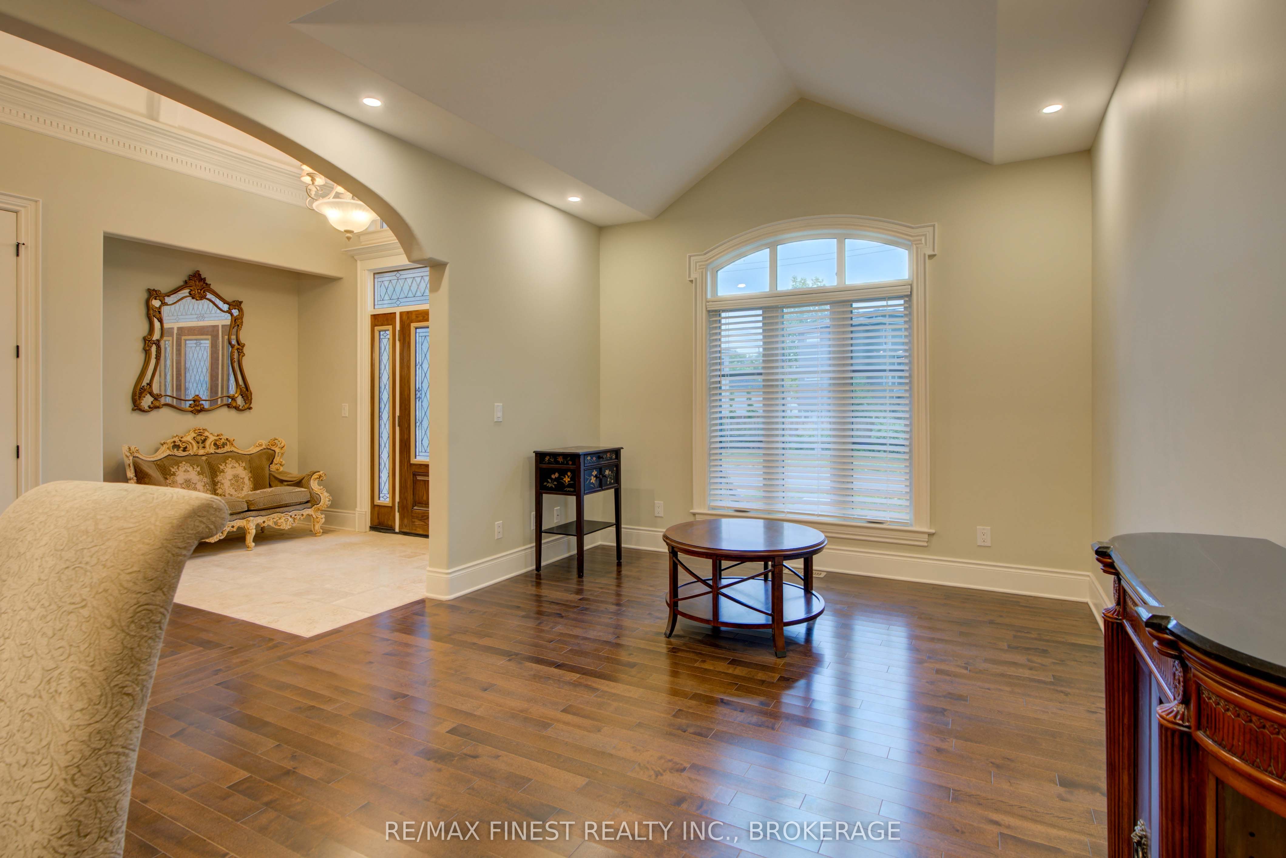 43 Crerar Boulevard Property Photo 6