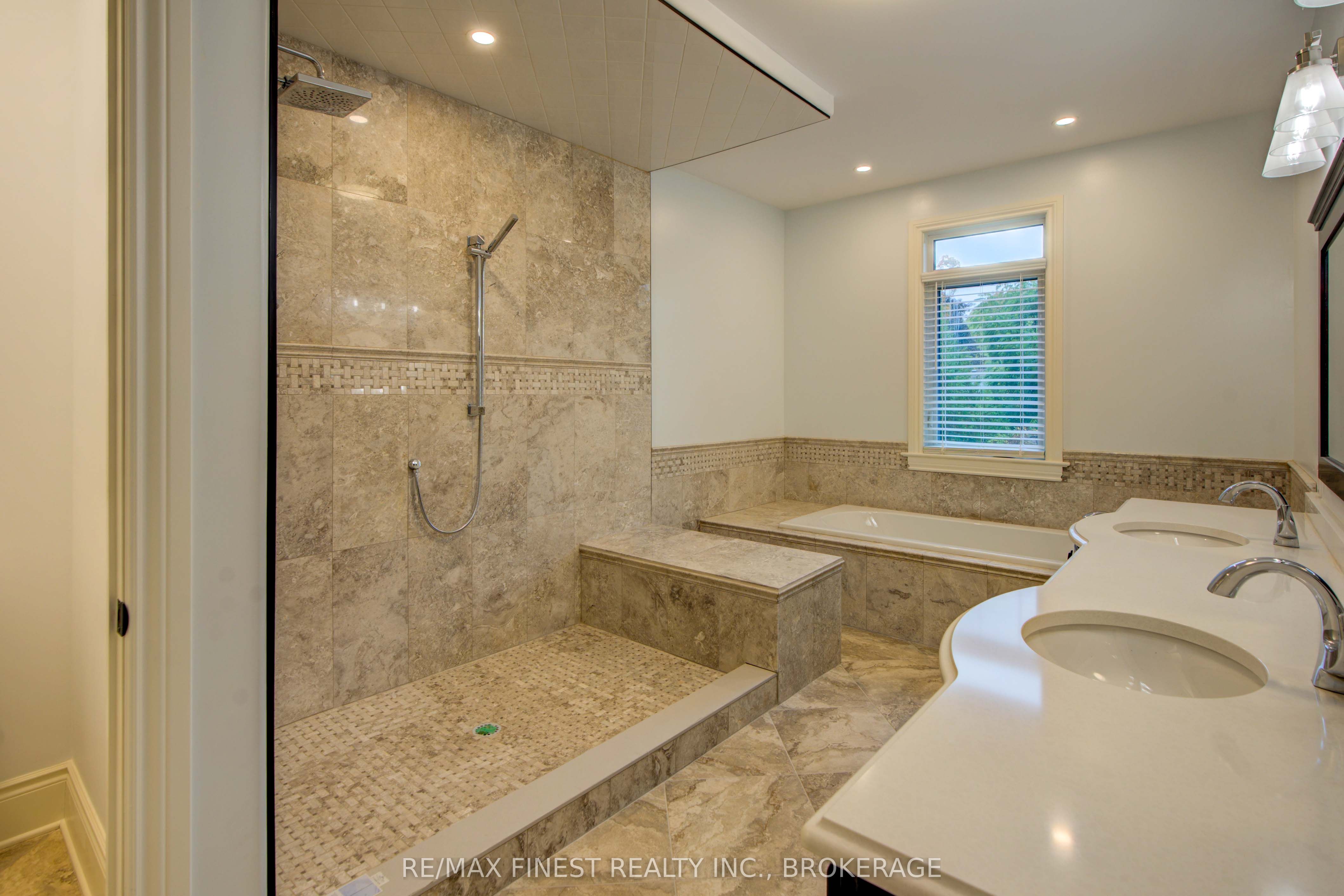 43 Crerar Boulevard Property Photo 27
