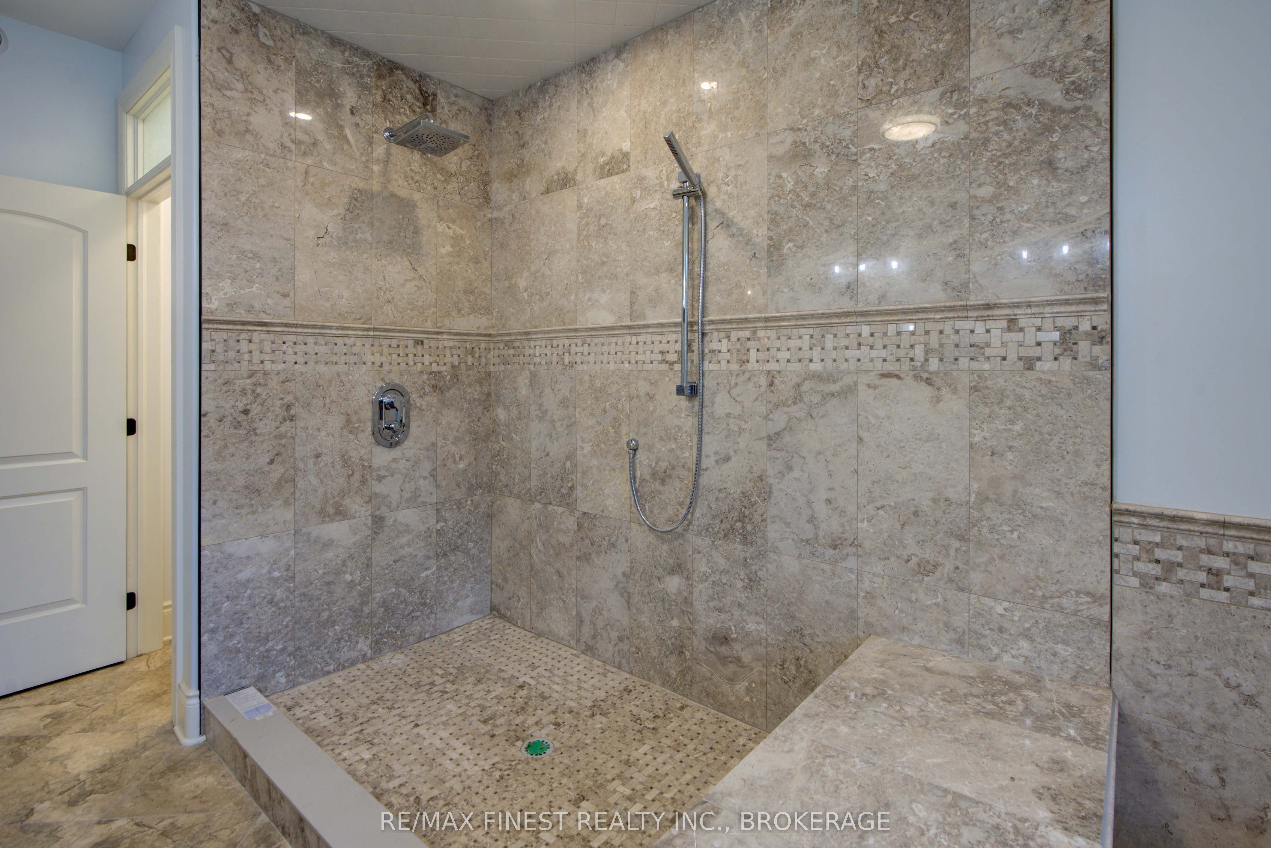 43 Crerar Boulevard Property Photo 31