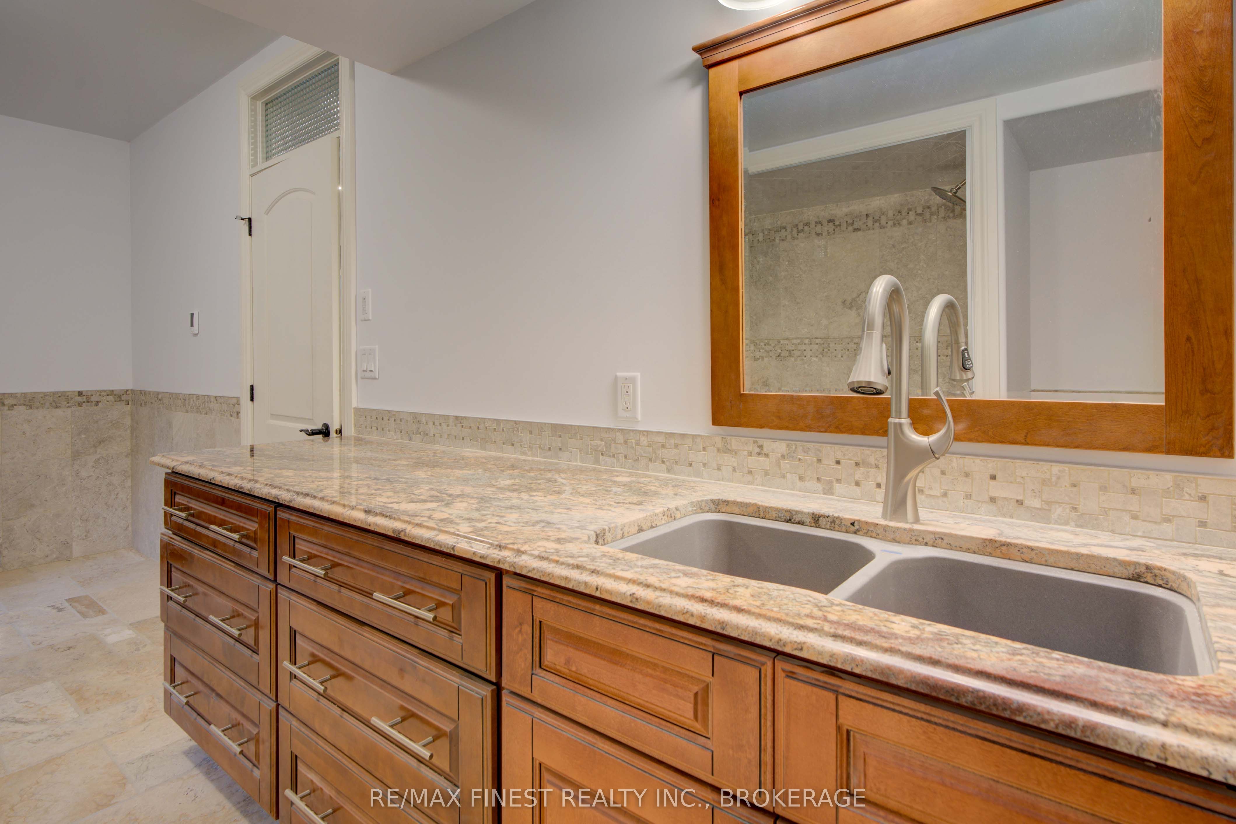 43 Crerar Boulevard Property Photo 33