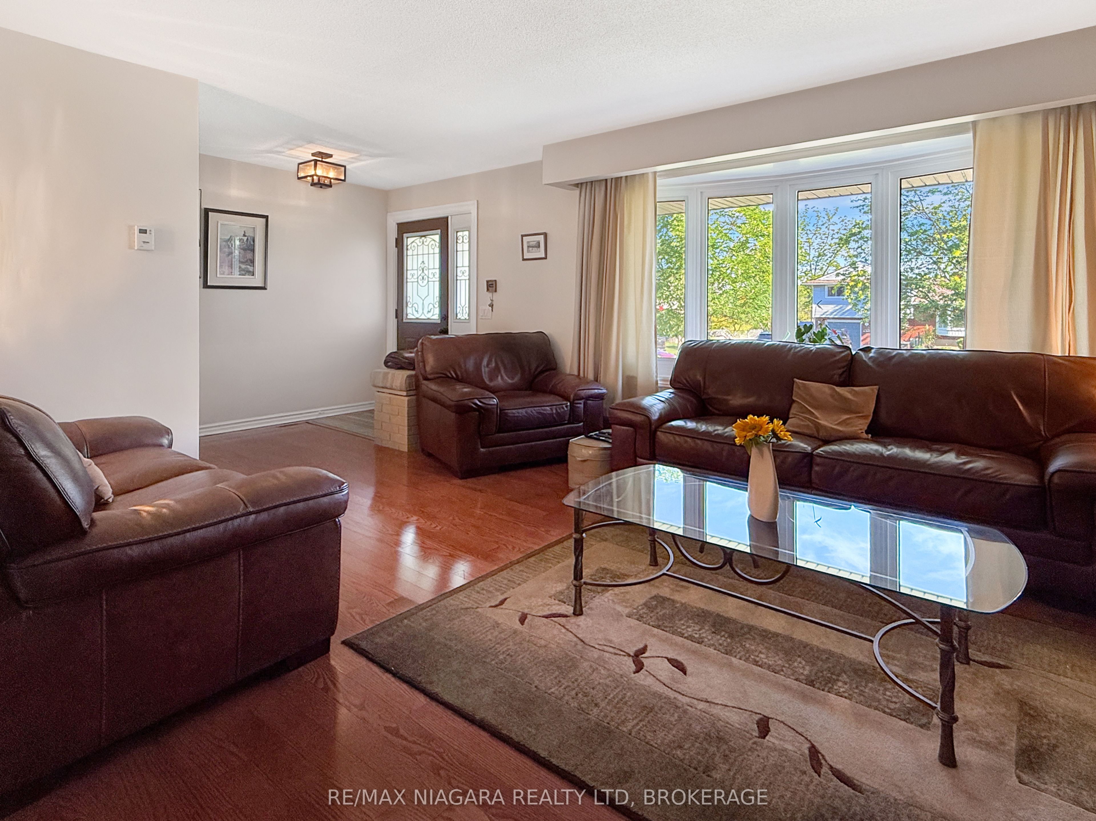 27 Lindbergh Drive Property Photo 5