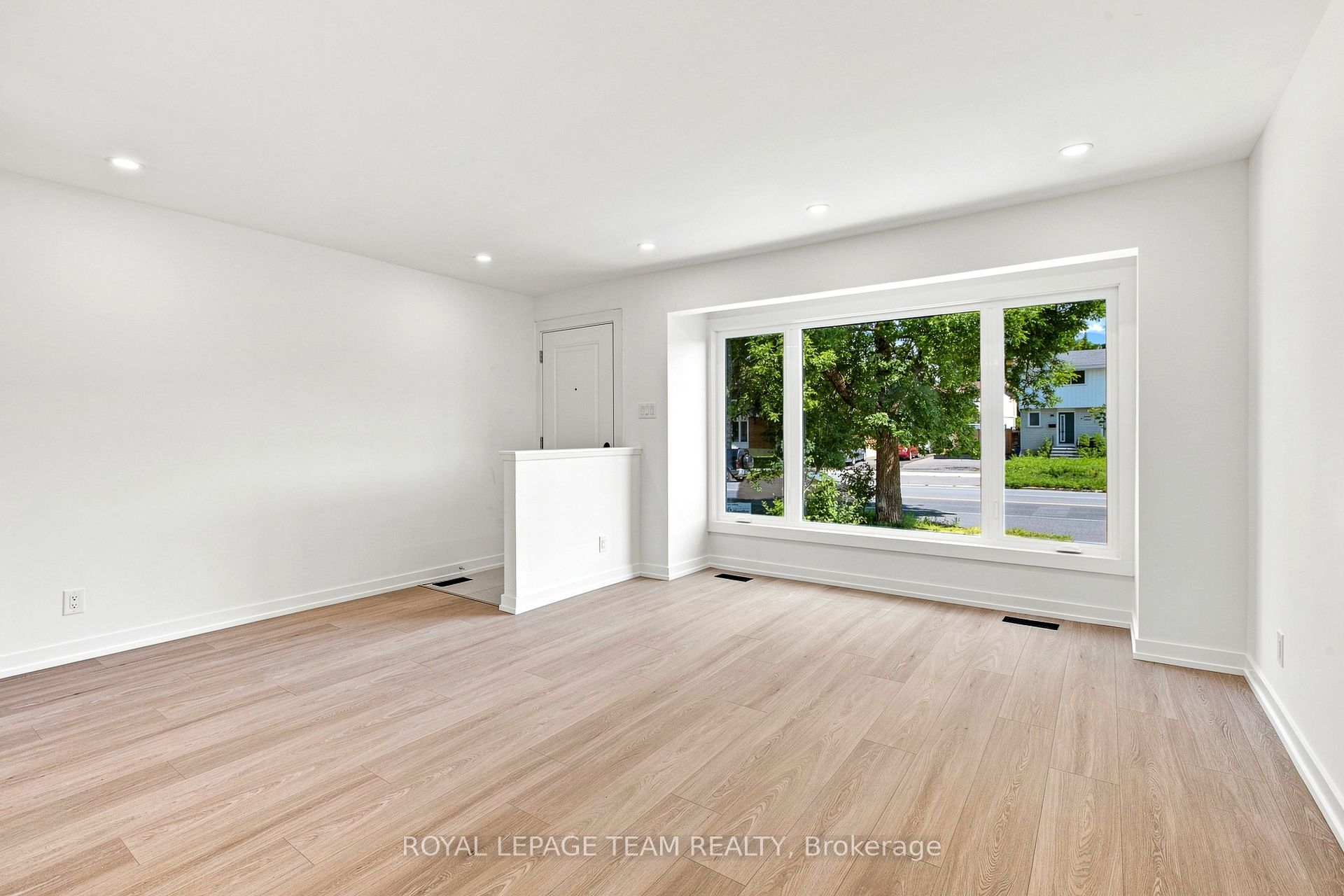 1001 Meadowlands Drive Property Photo 17