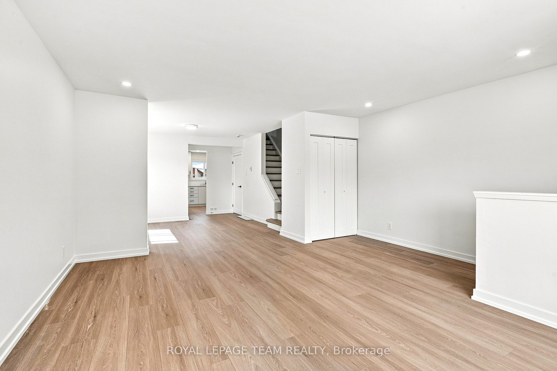 1001 Meadowlands Drive Property Photo 18