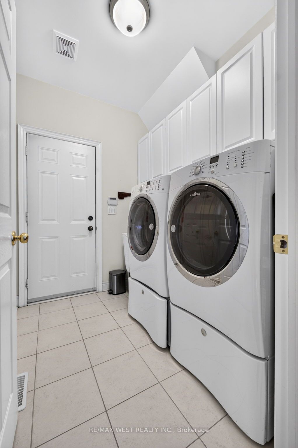 1 Potts Lane Property Photo 33