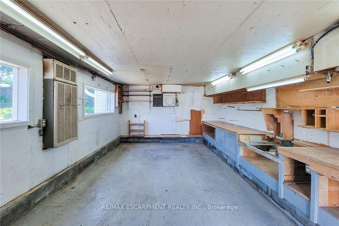 42 Lake Avenue N Property Photo 39