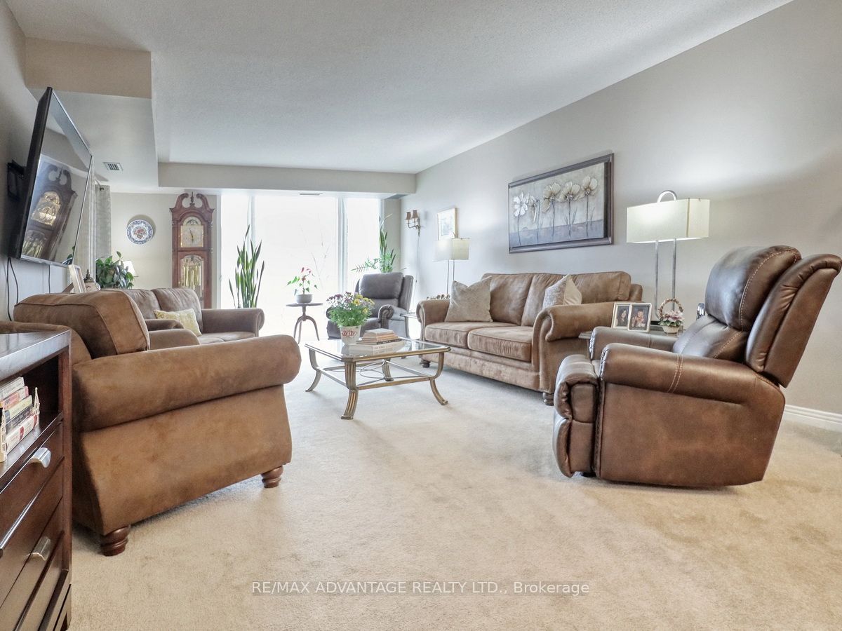 693 Windermere Road 307 Property Photo 6