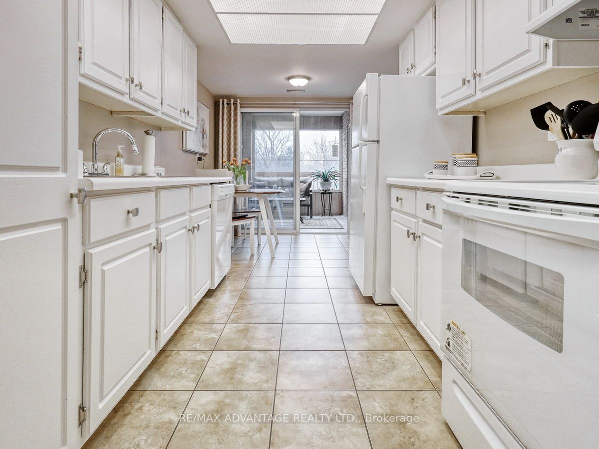 693 Windermere Road 307 Property Photo 15