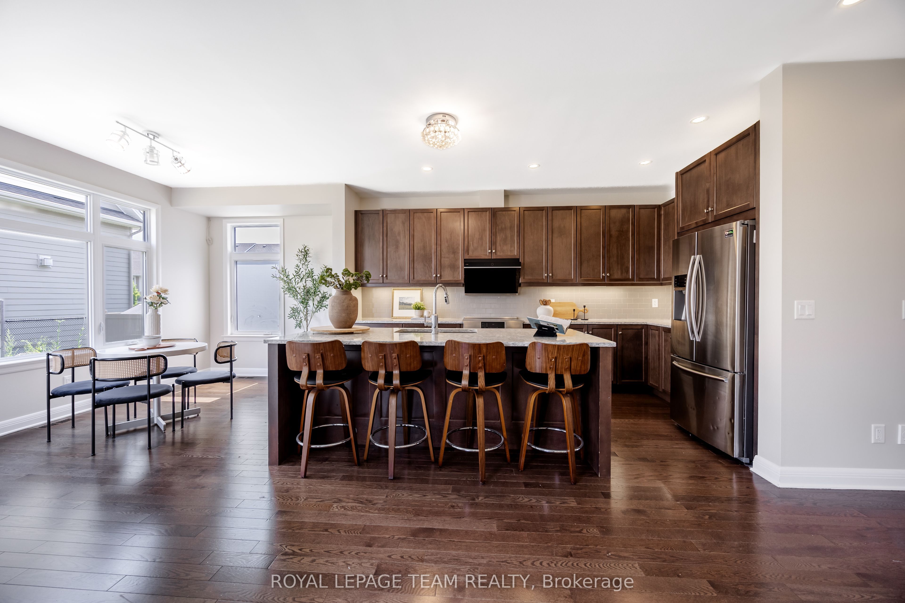 131 Escarpment Crescent Property Photo 13