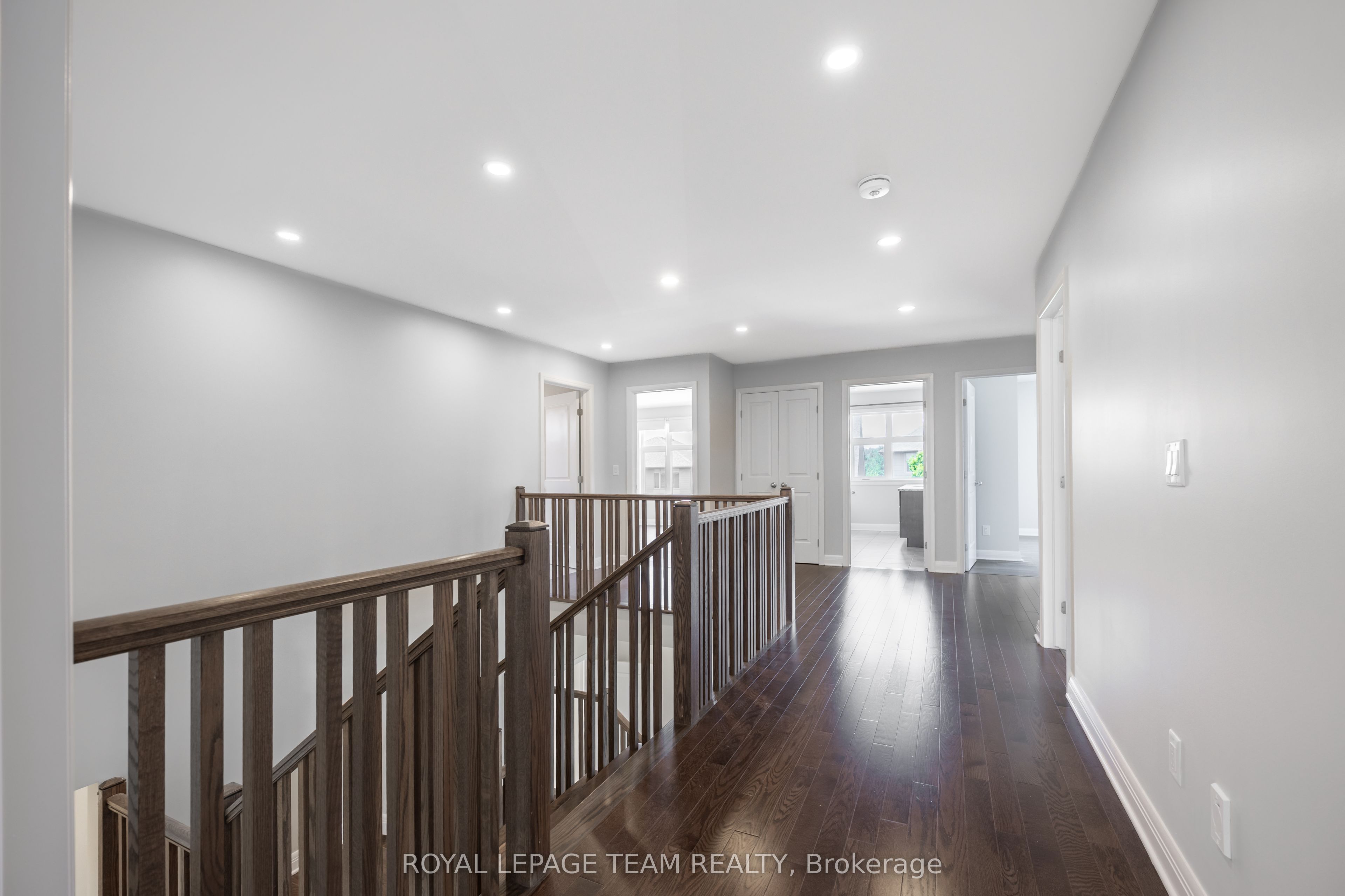 131 Escarpment Crescent Property Photo 23