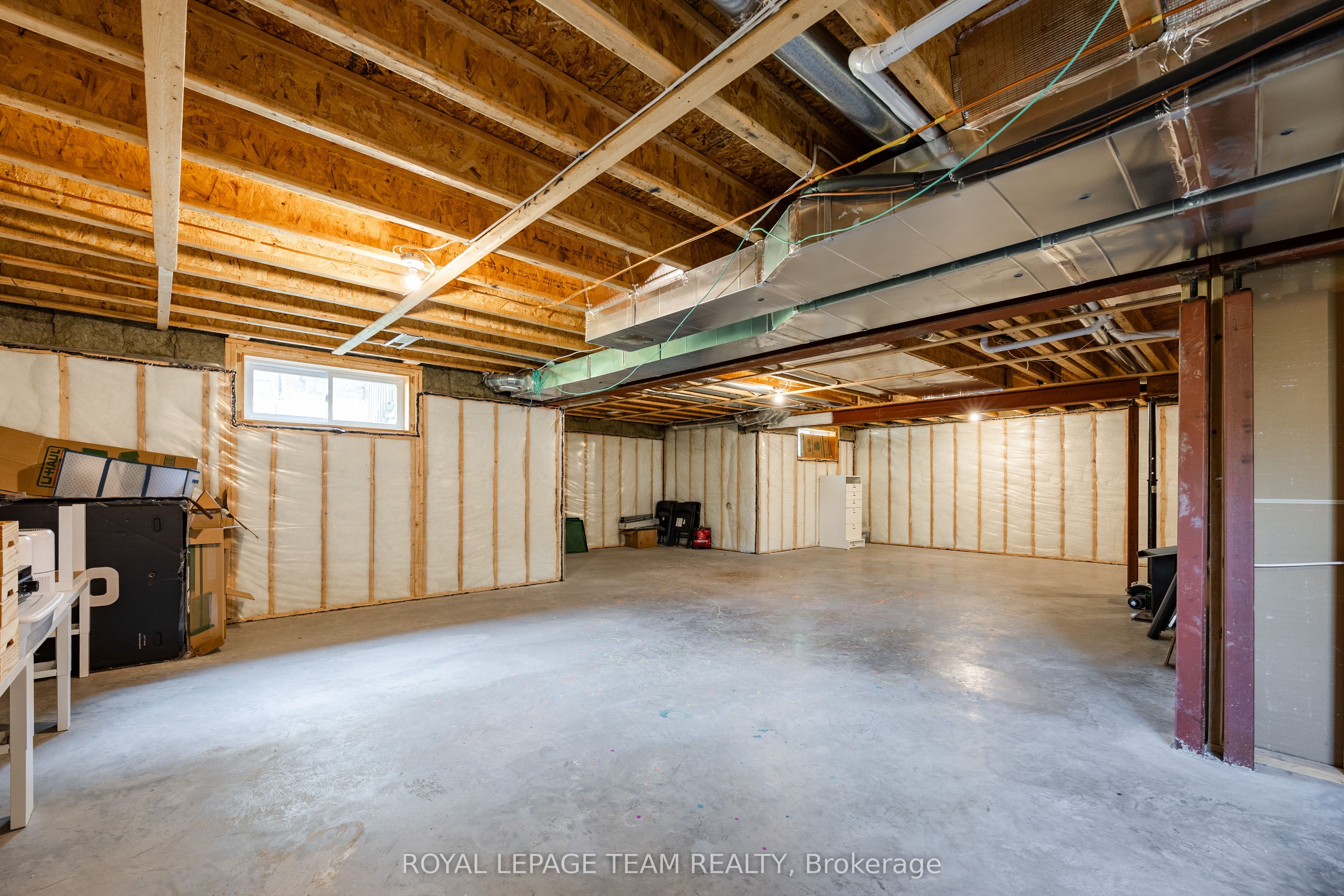 131 Escarpment Crescent Property Photo 42