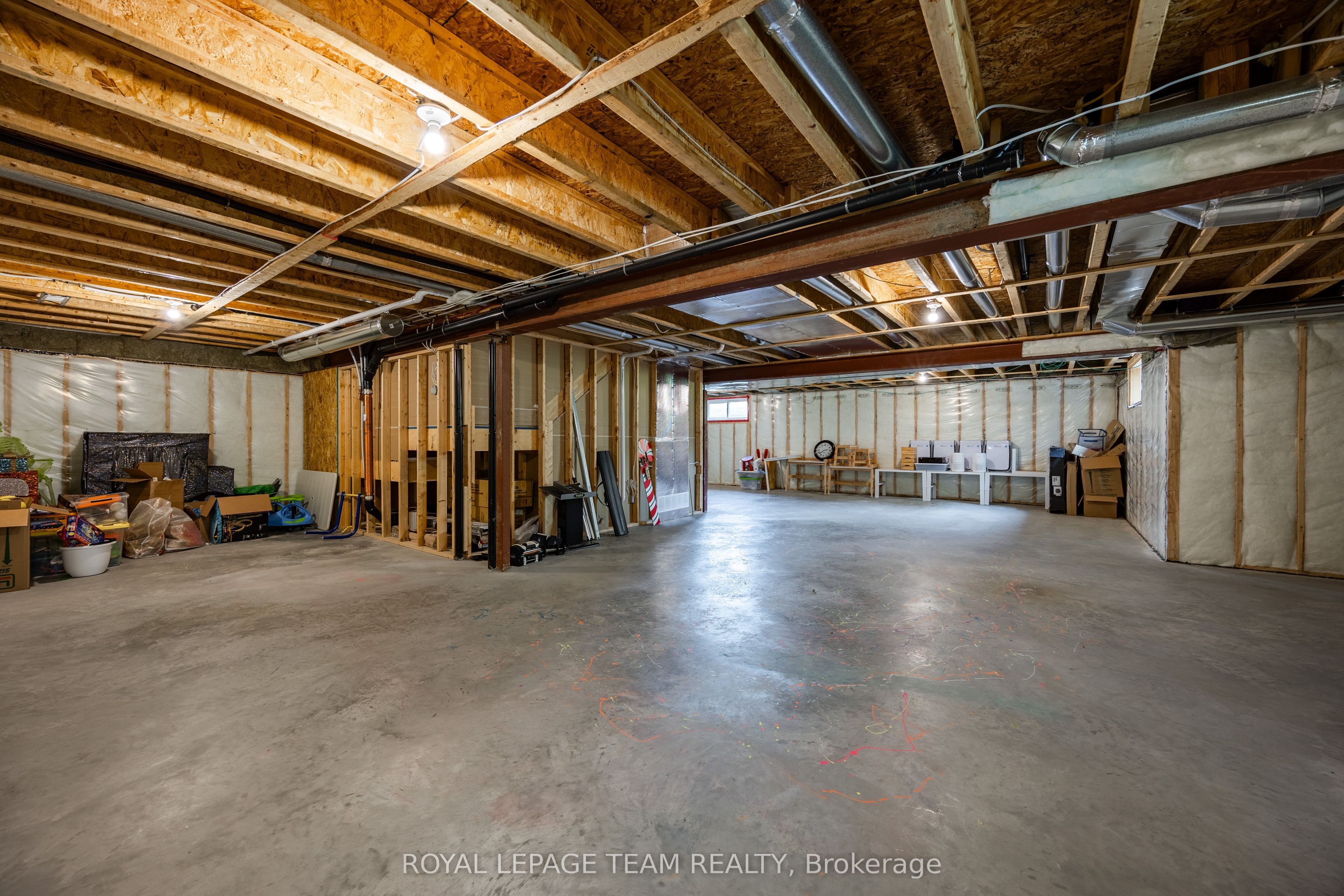 131 Escarpment Crescent Property Photo 44