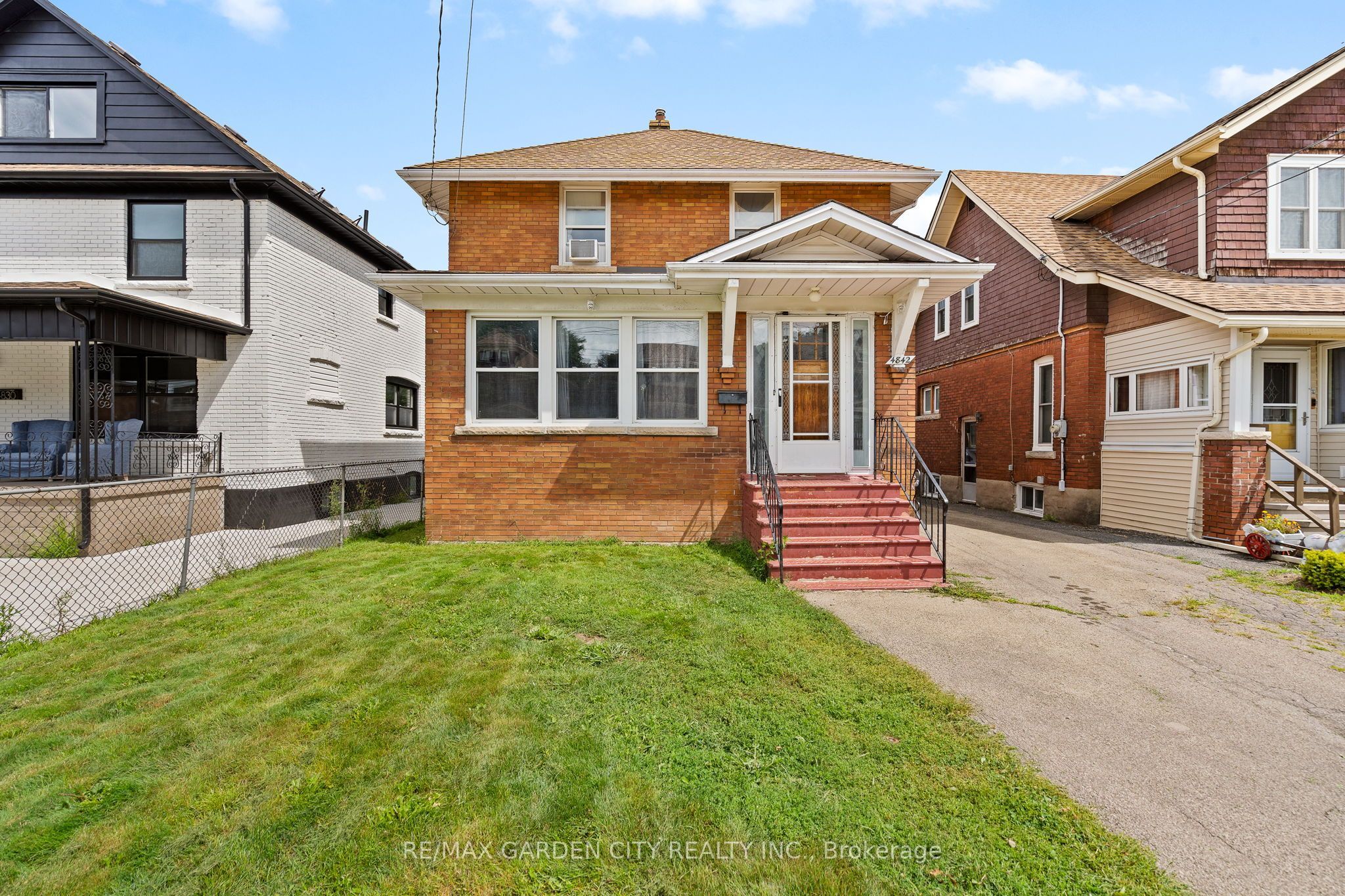 4842 Fourth Avenue Property Photo 2