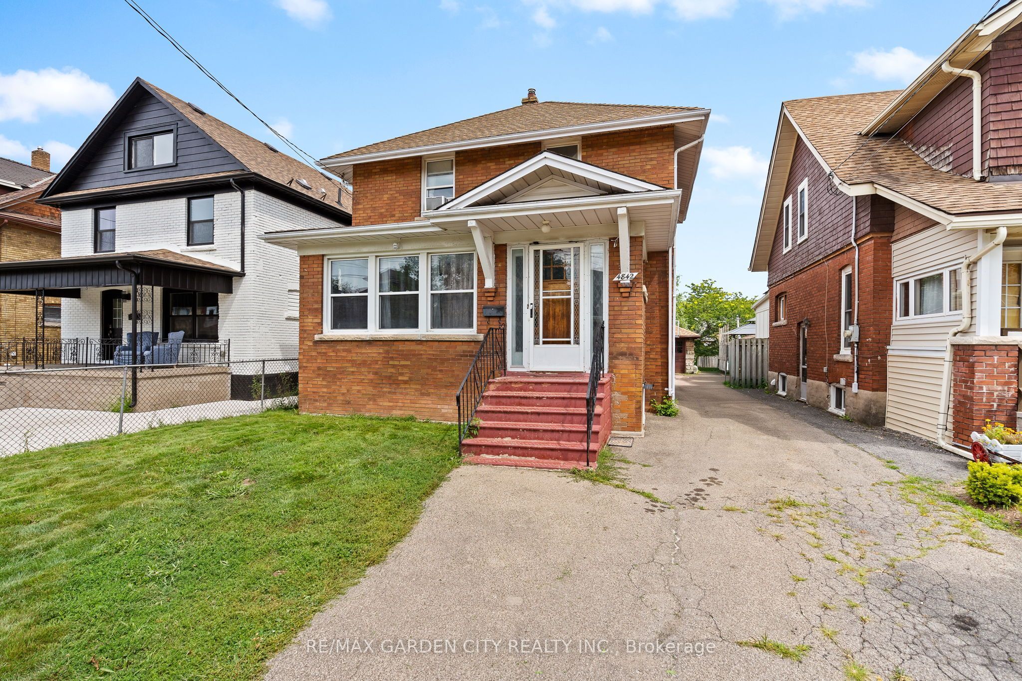 4842 Fourth Avenue Property Photo 3