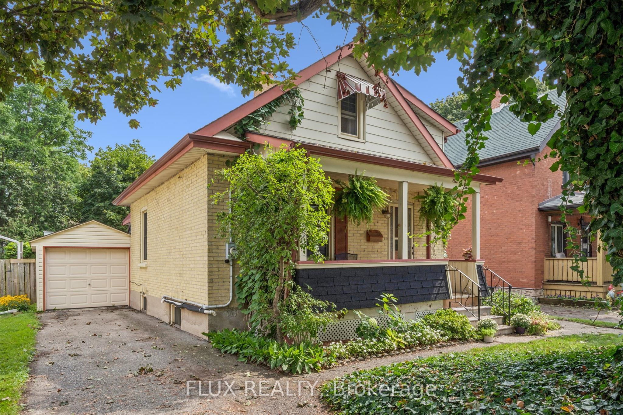 153 Hewat Street Property Photo 33