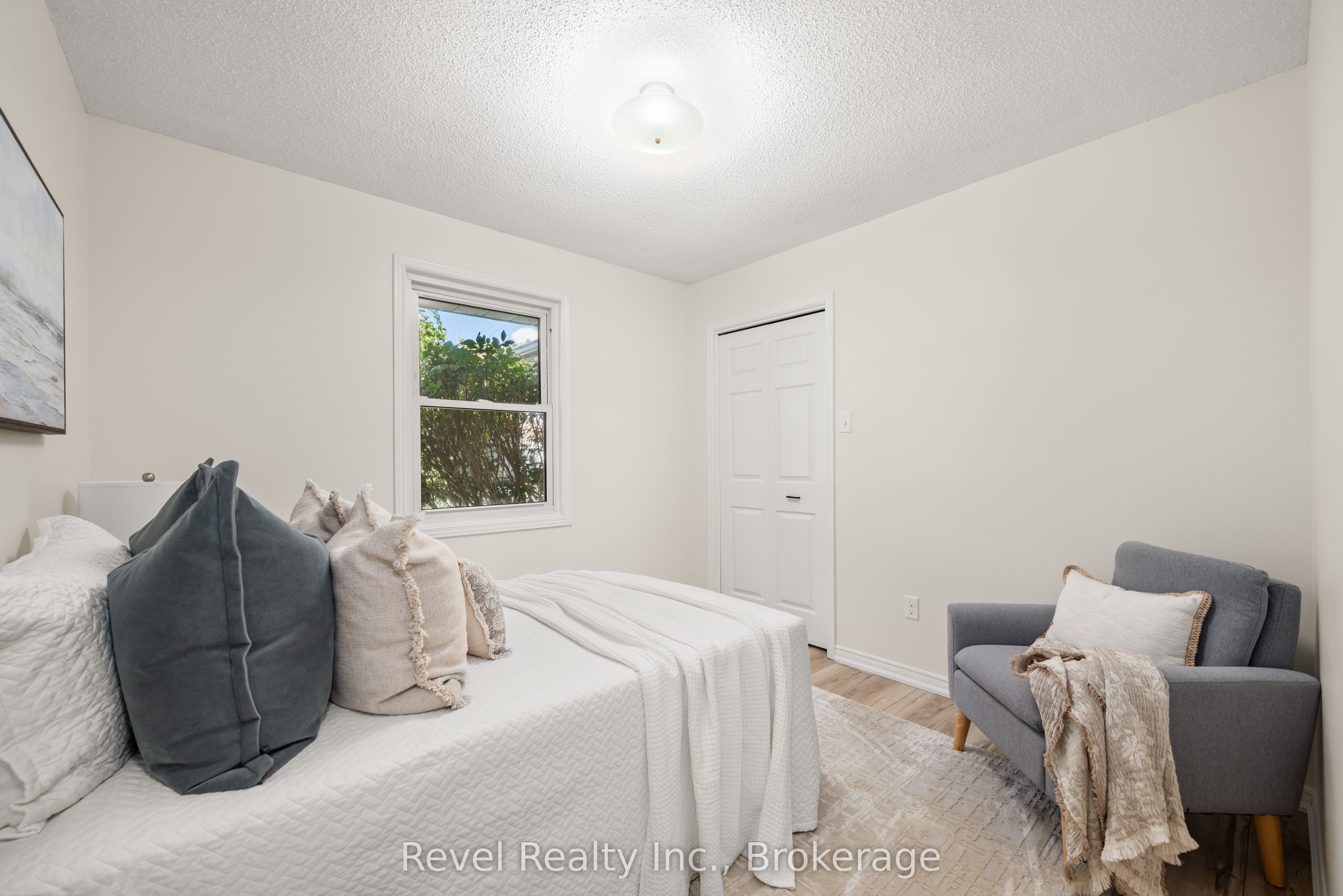 9 Crestwood Avenue Property Photo 17