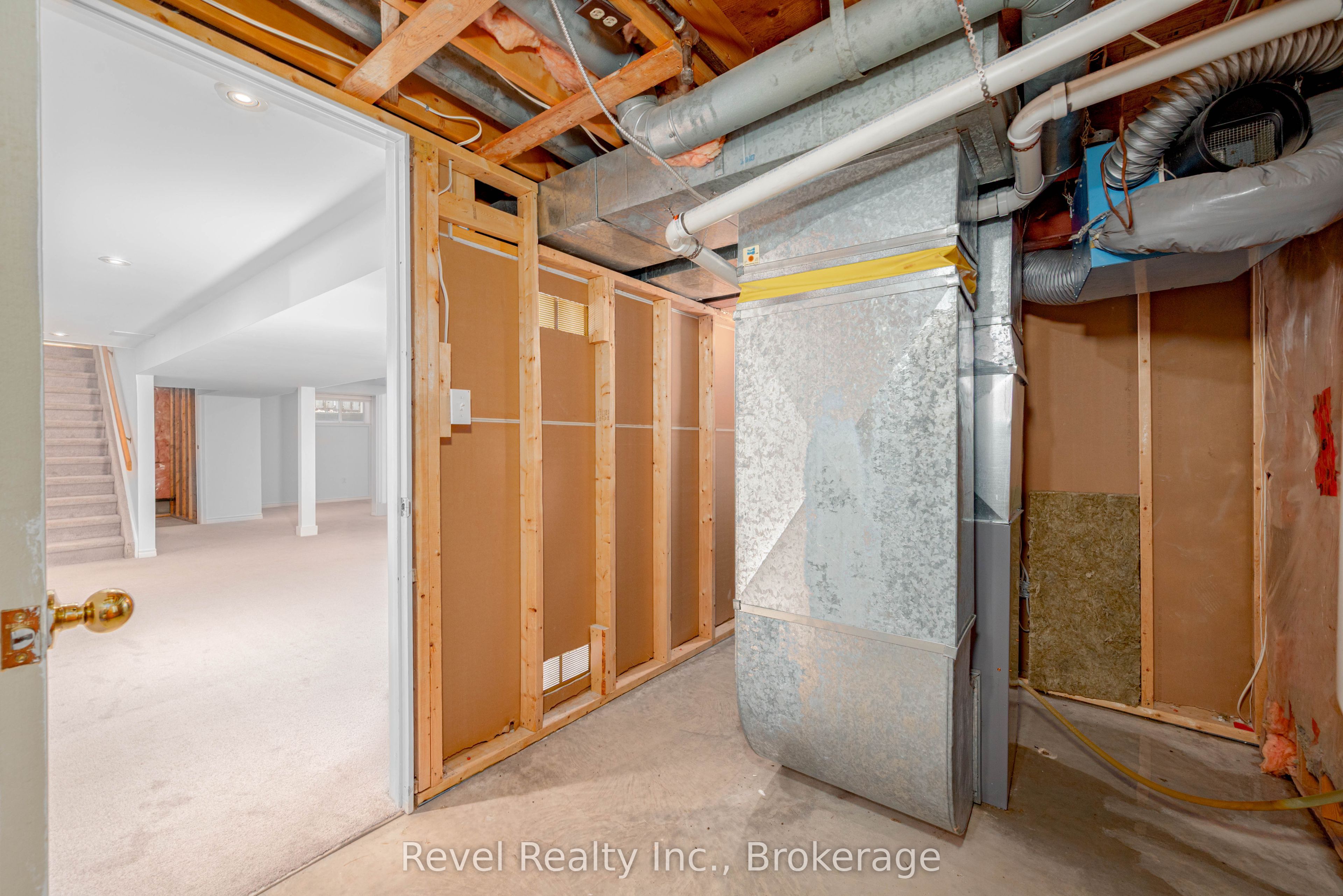 9 Crestwood Avenue Property Photo 33