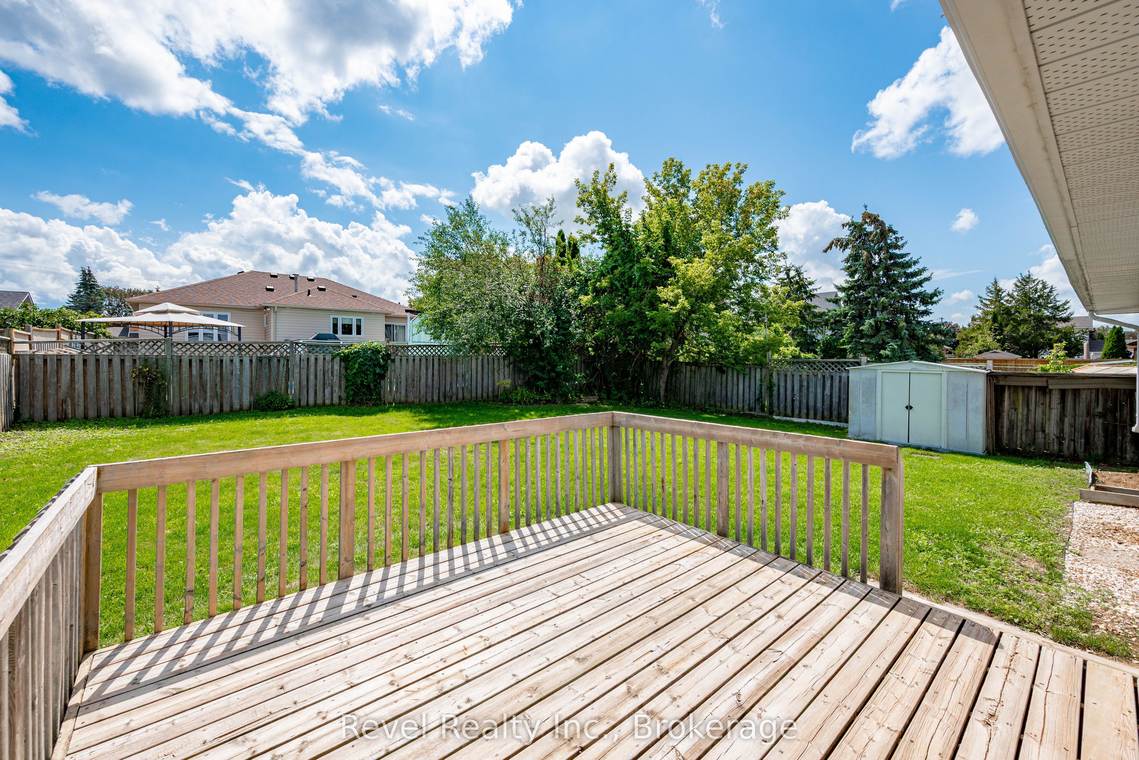 9 Crestwood Avenue Property Photo 37