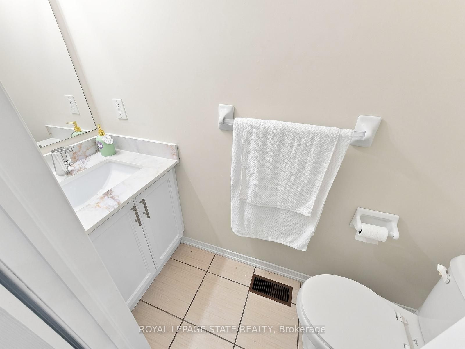 128 Palacebeach Trail Property Photo 12