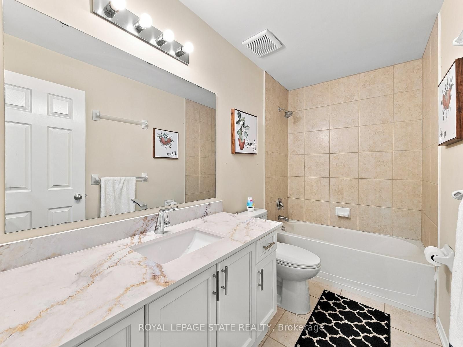 128 Palacebeach Trail Property Photo 20
