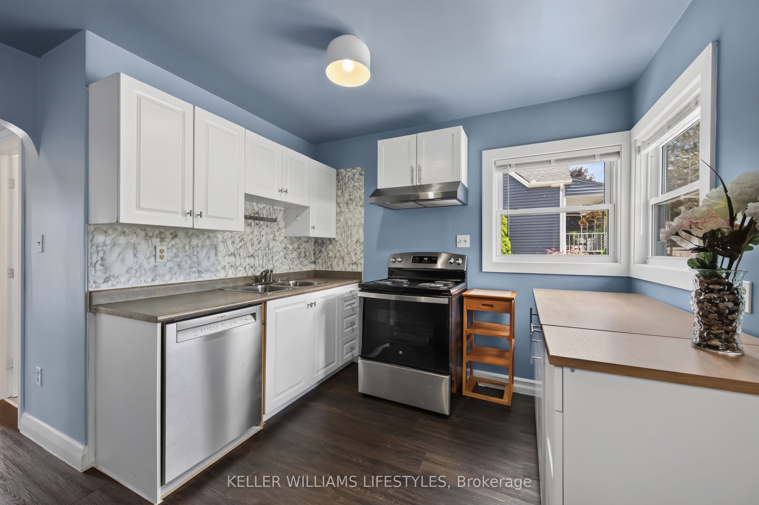 40 Magee Street Property Photo 10