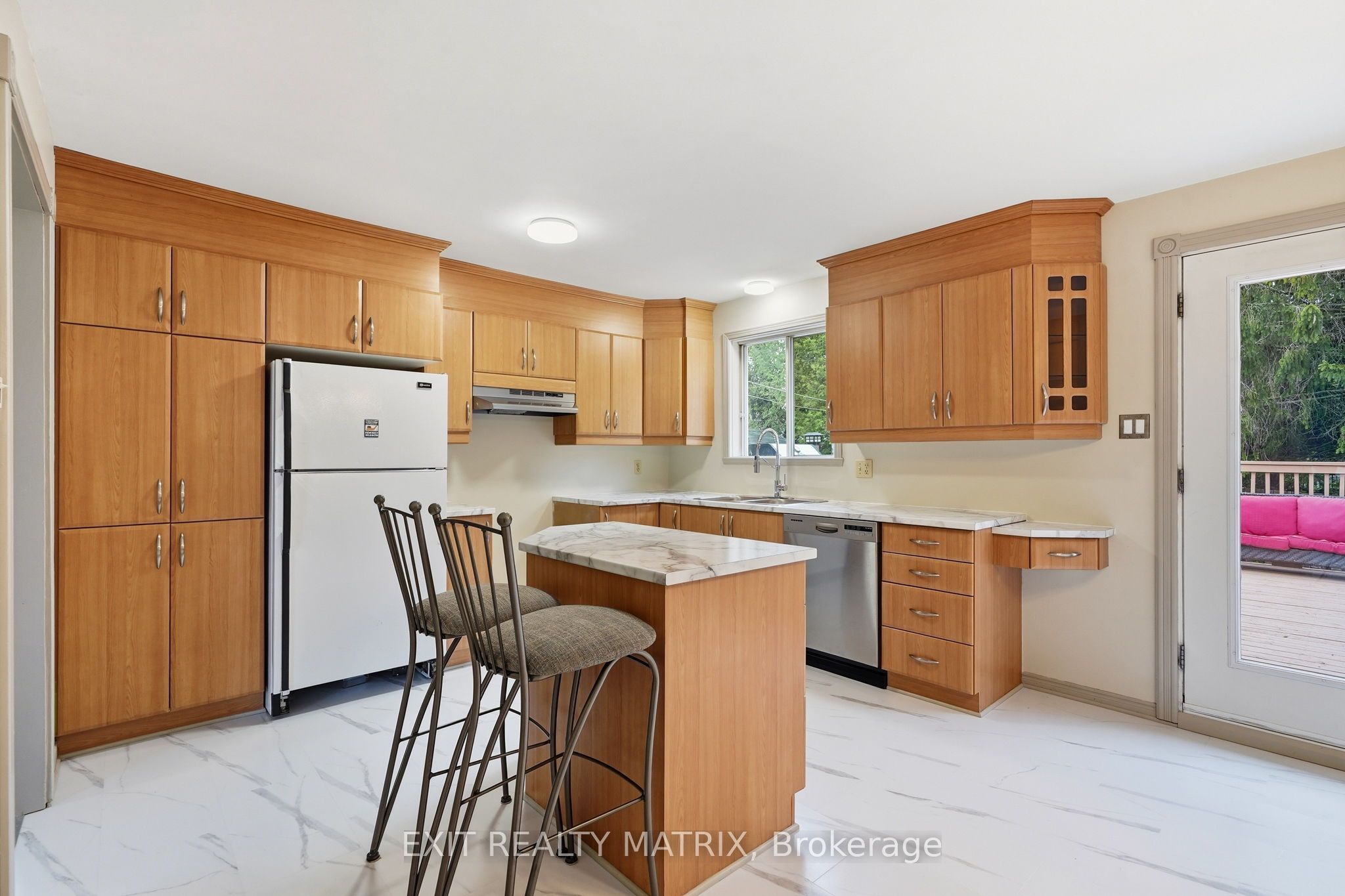 109 Oswald Street Property Photo 9