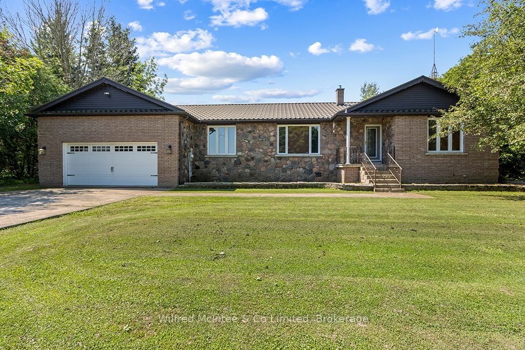 733036 Southgate 73 Side Road Property Photo 4