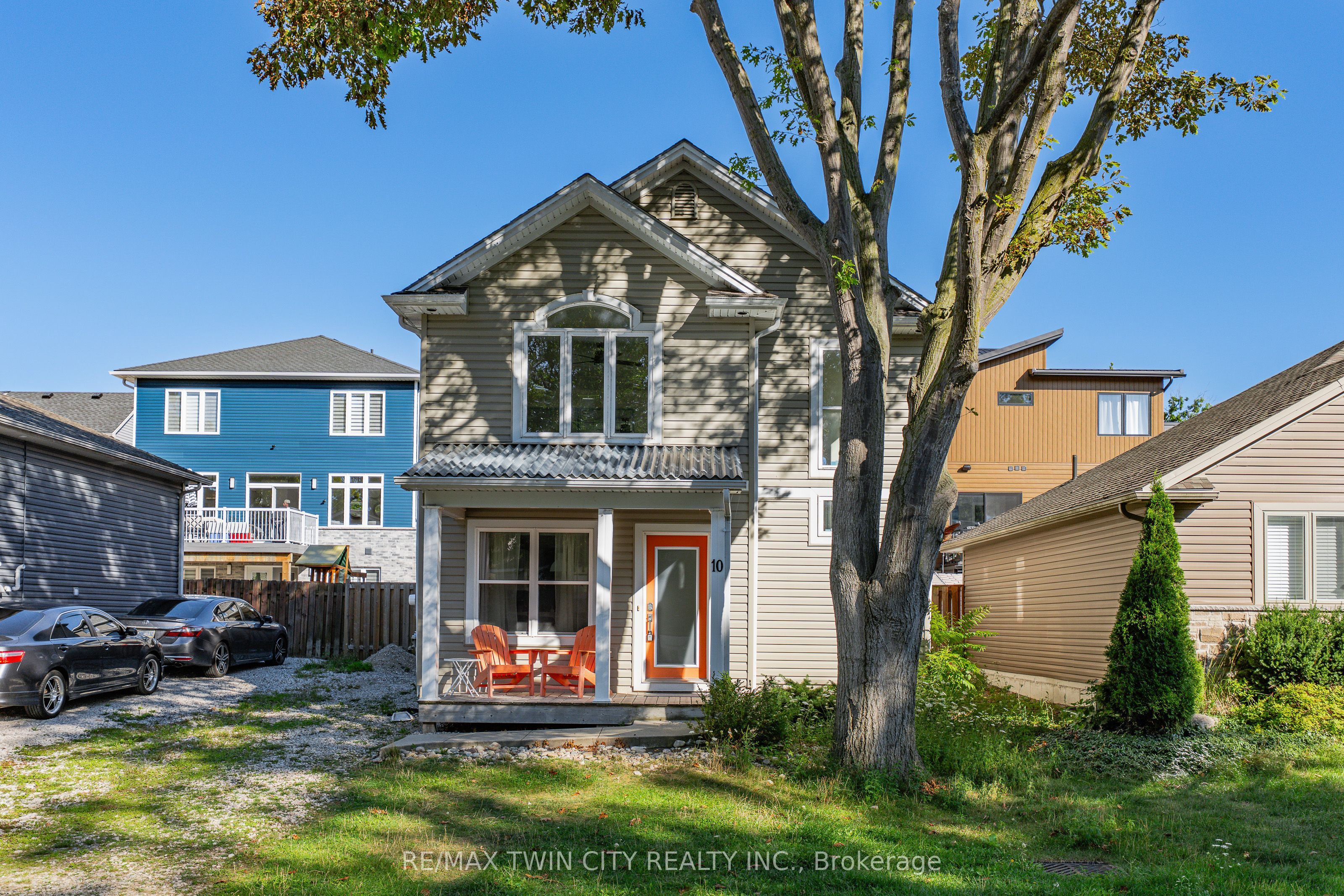 10 Queens Avenue Property Photo 1