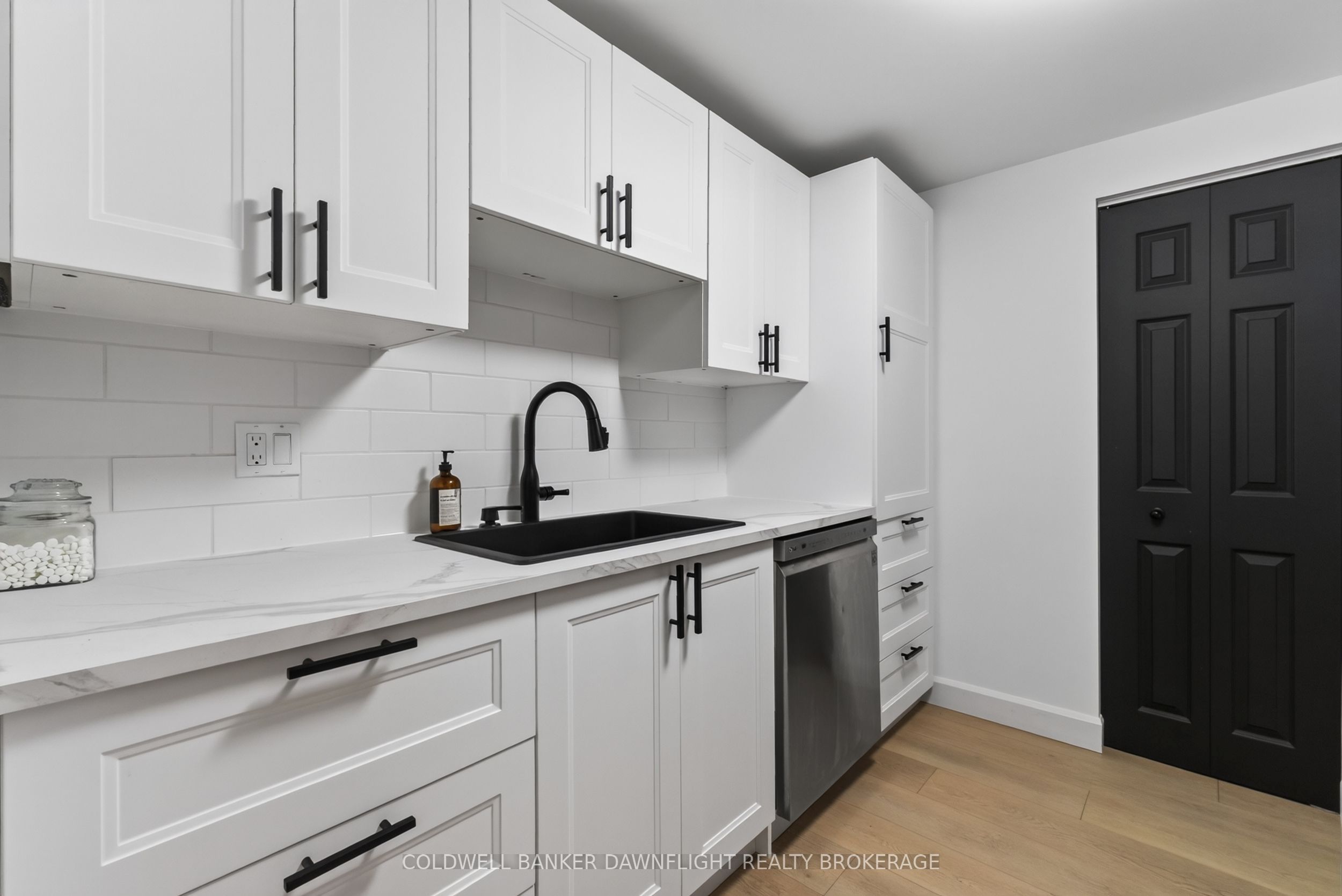 155 Kent Street 505 Property Photo 10