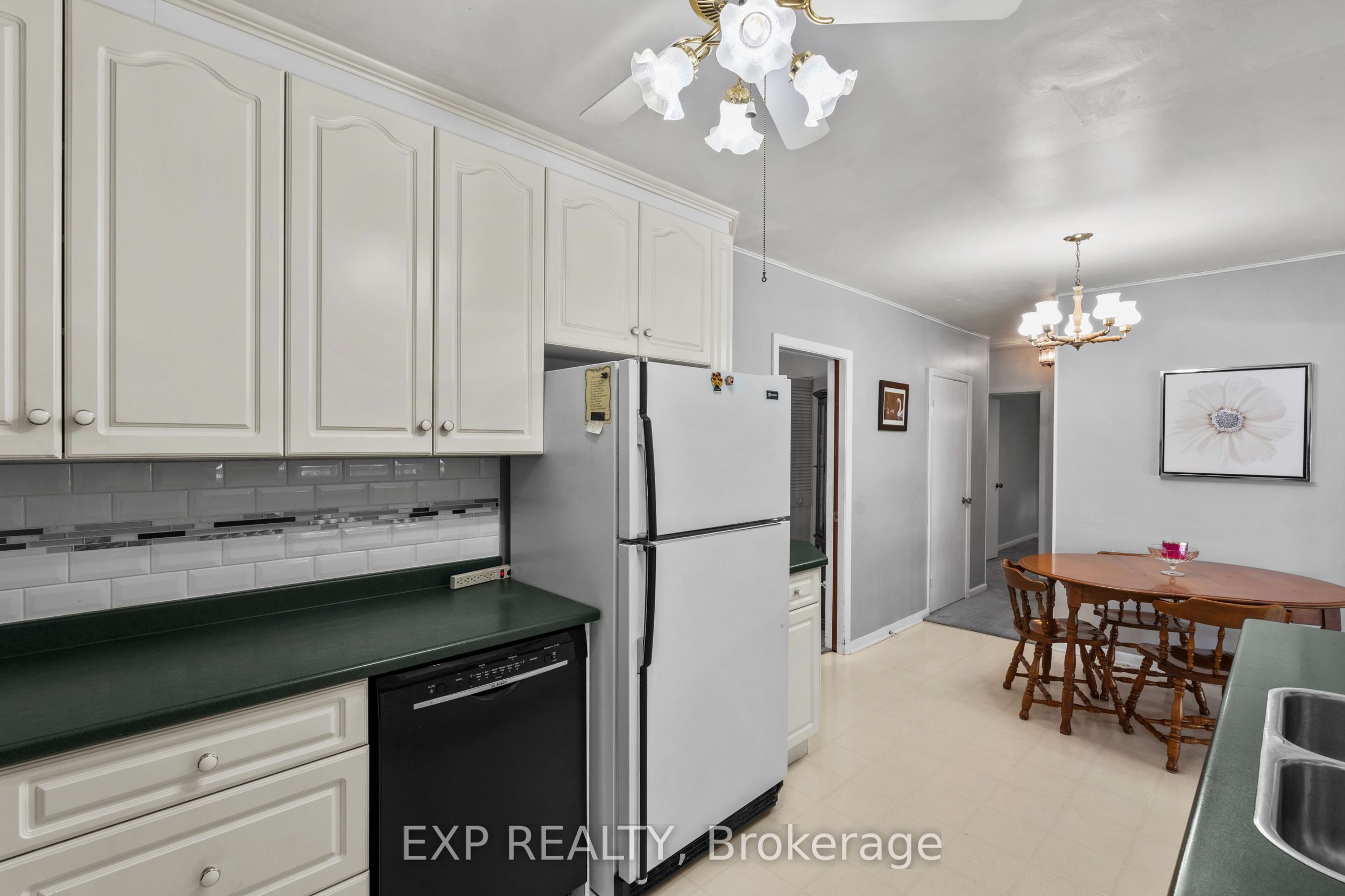 8800 Champlain Drive Property Photo 14