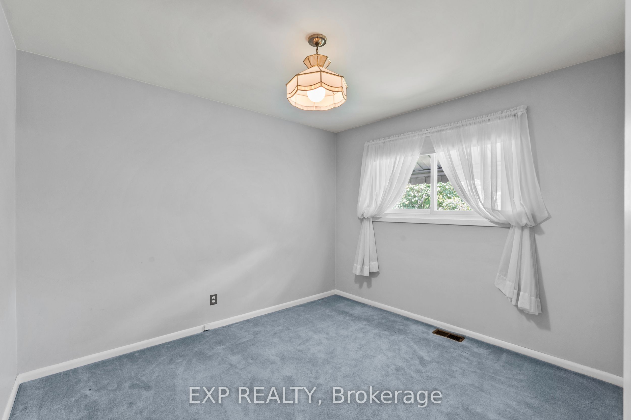 8800 Champlain Drive Property Photo 21