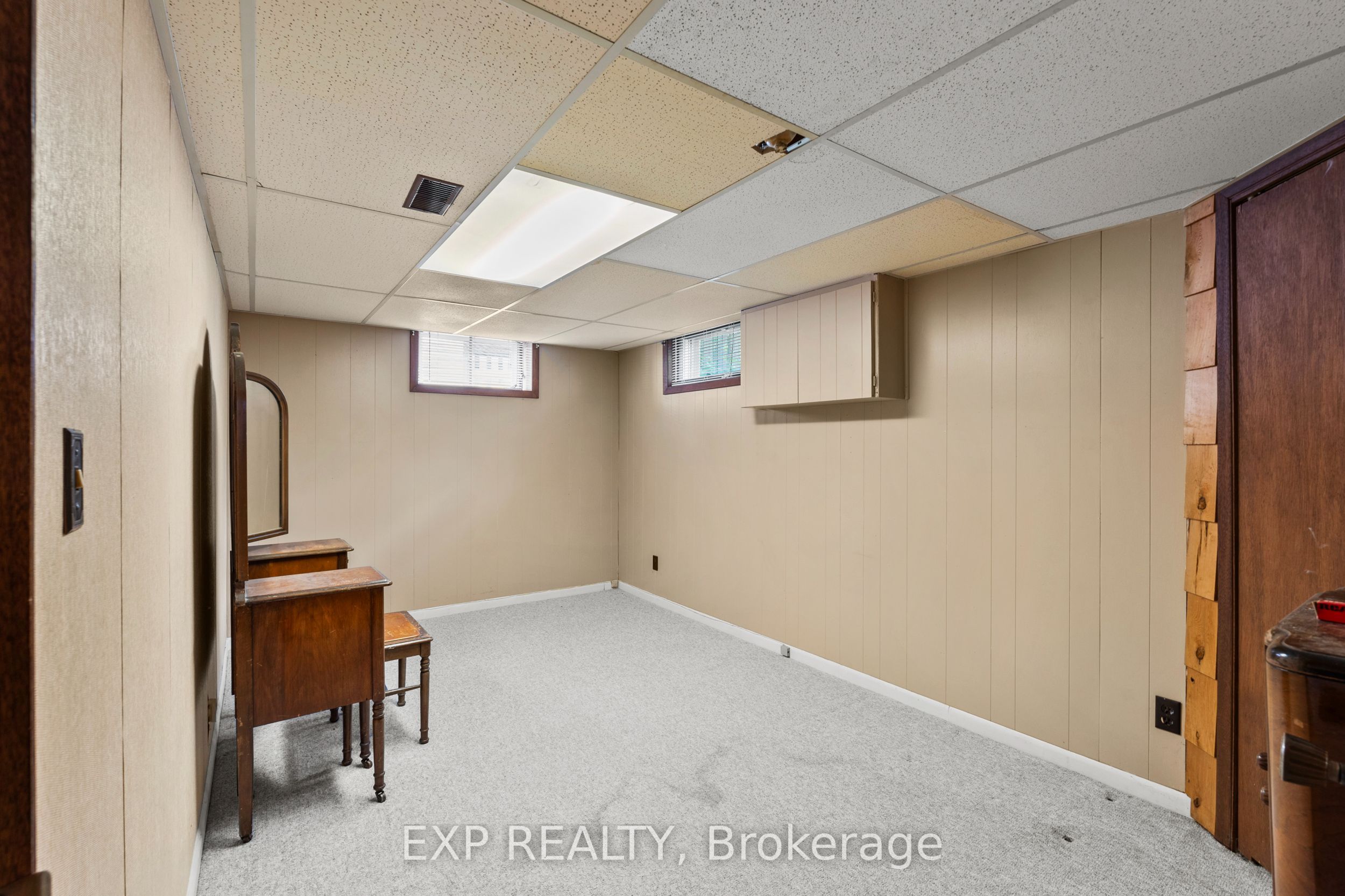 8800 Champlain Drive Property Photo 30