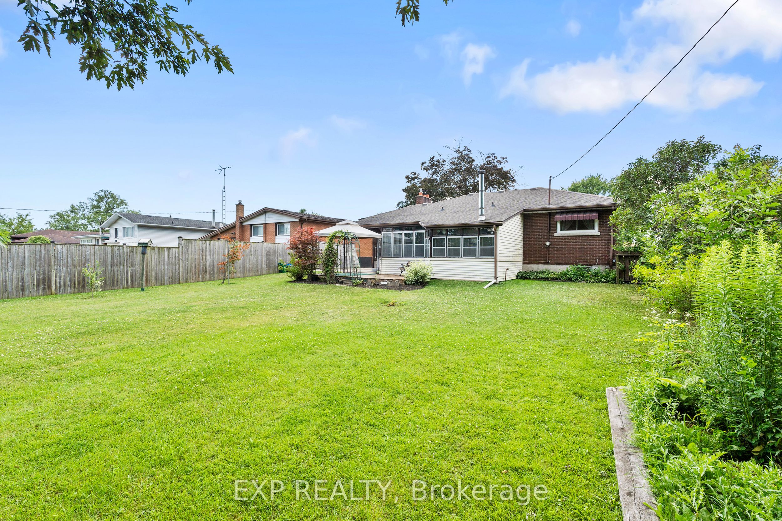 8800 Champlain Drive Property Photo 39