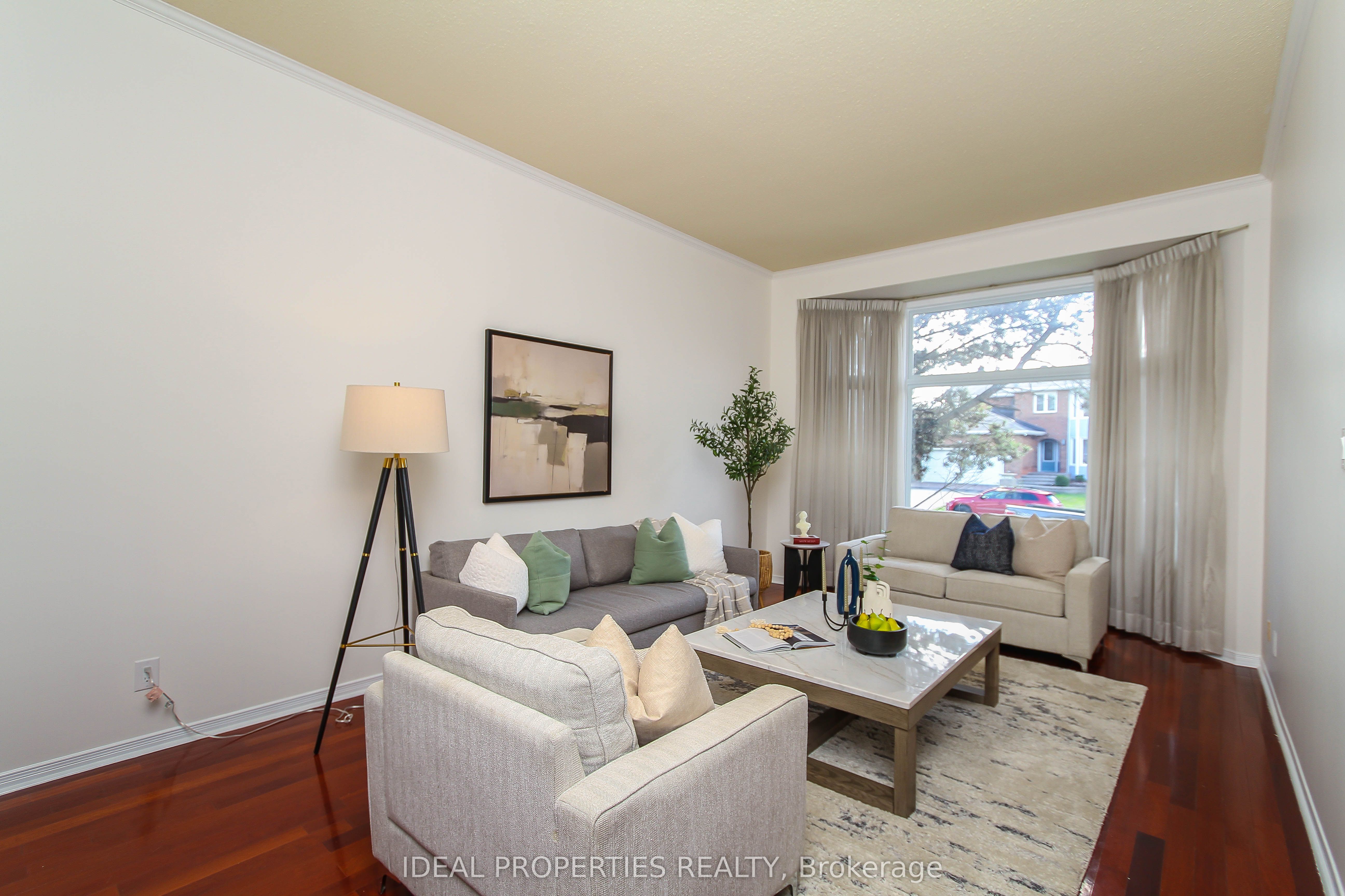 39 Huntings End Avenue Property Photo 8