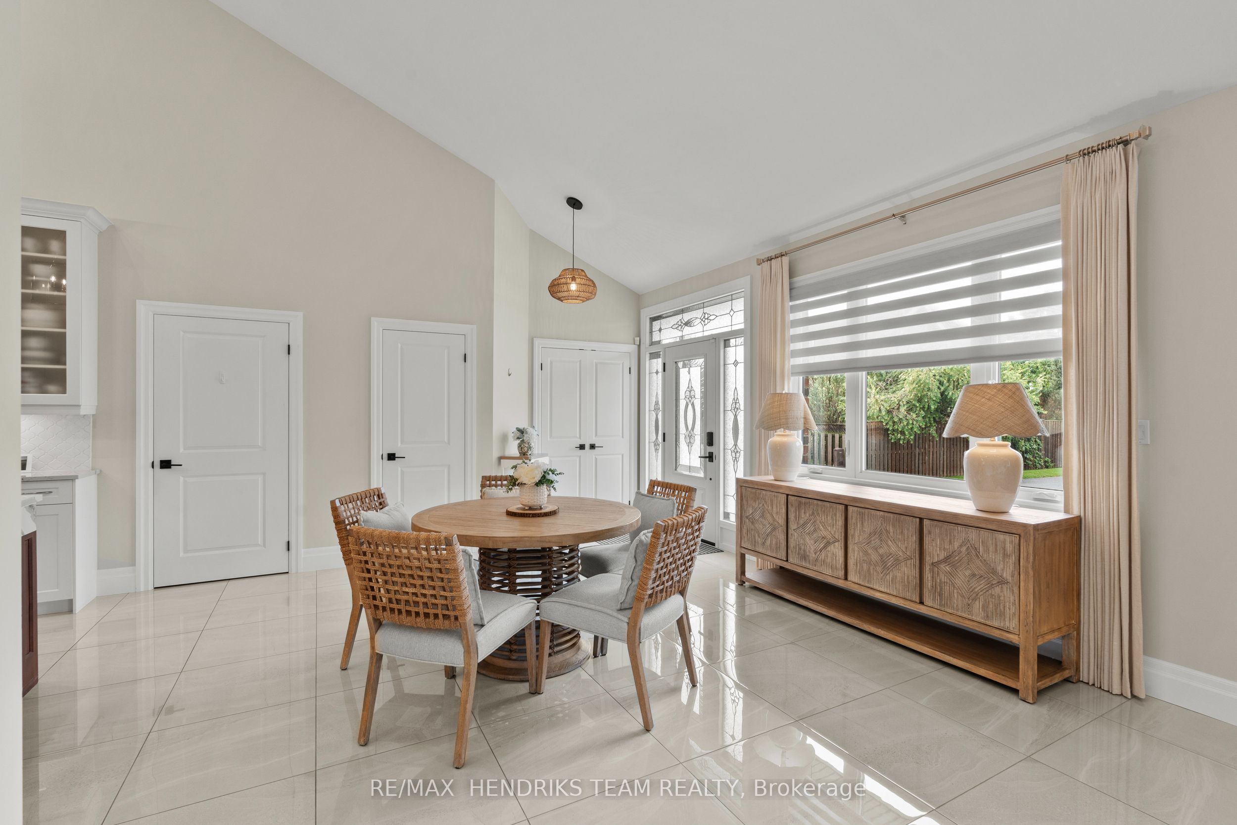 5b Wilholme Drive Property Photo 9