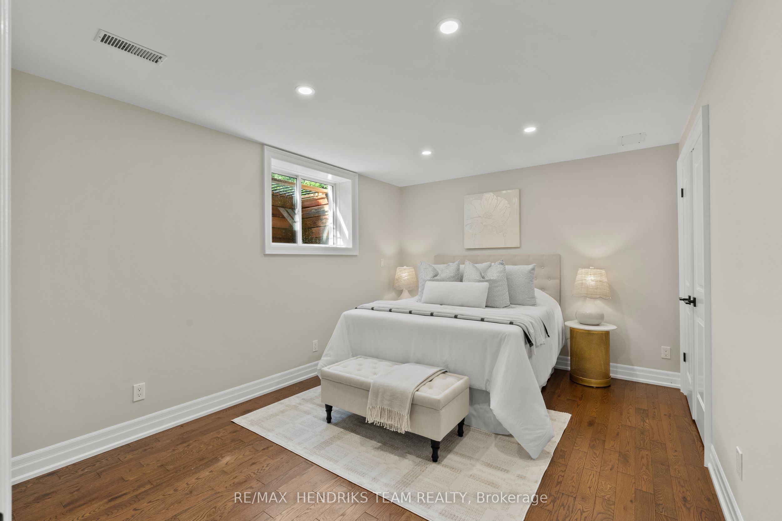 5b Wilholme Drive Property Photo 34