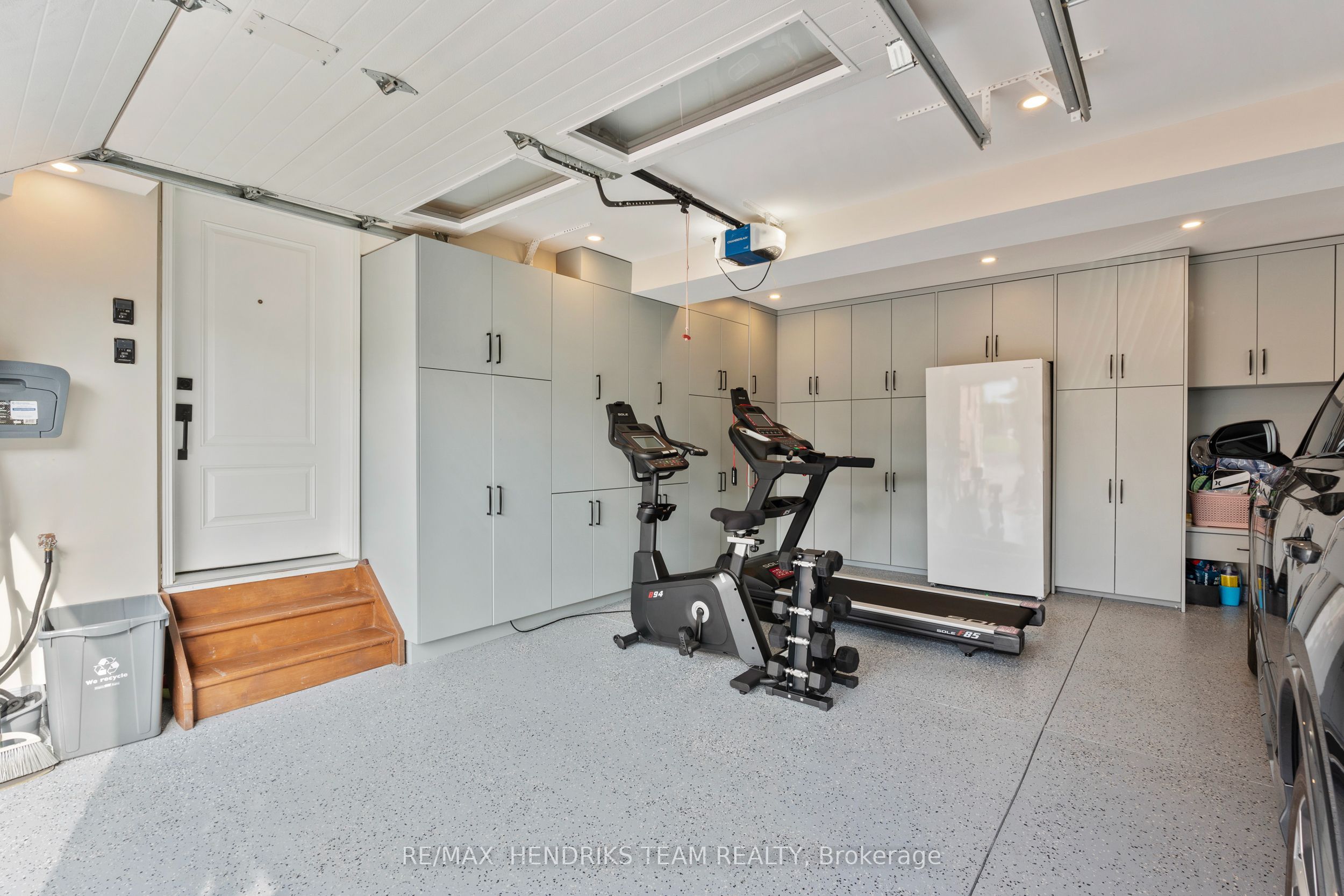 5b Wilholme Drive Property Photo 37