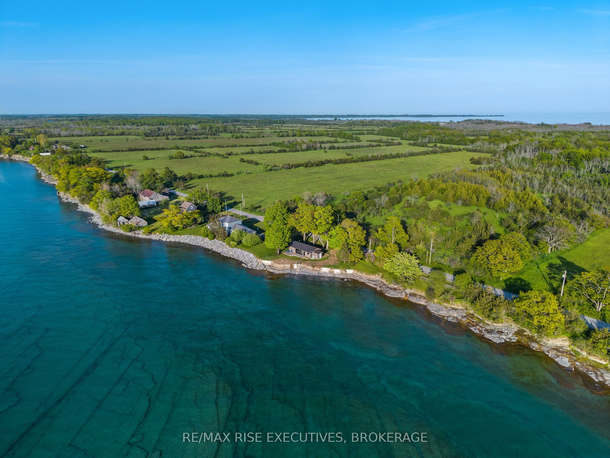 682 Salmon Point Road Property Photo 17