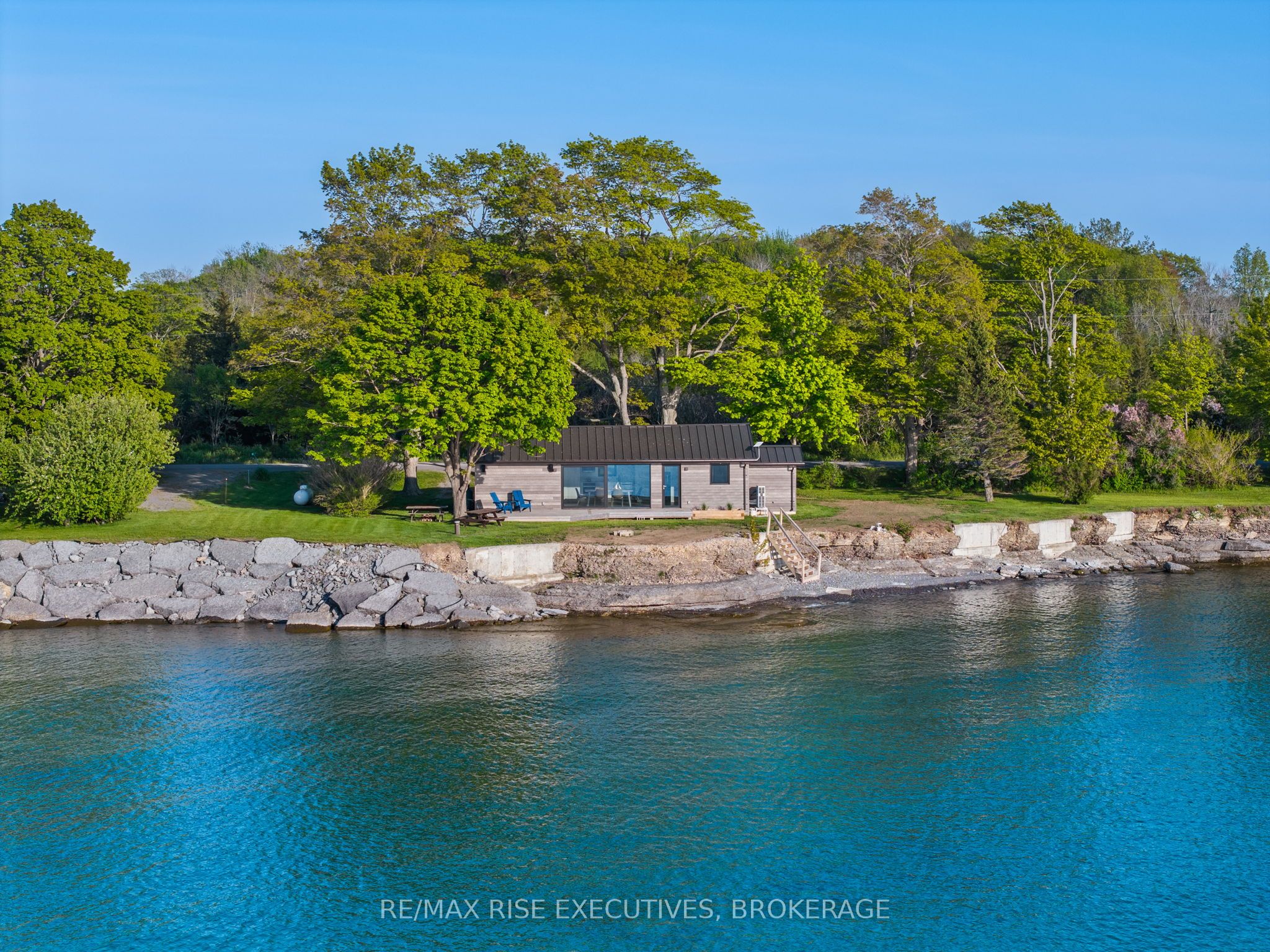682 Salmon Point Road Property Photo 19