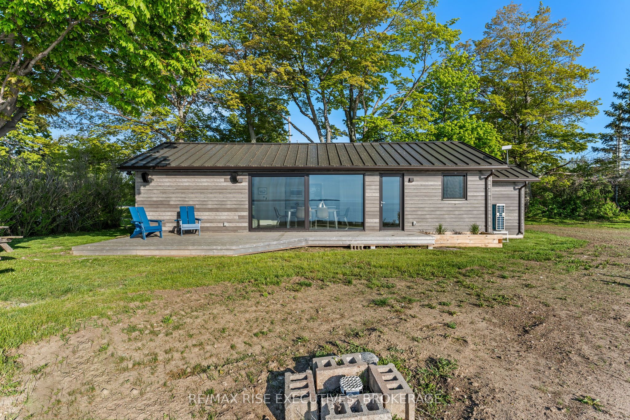 682 Salmon Point Road Property Photo 27