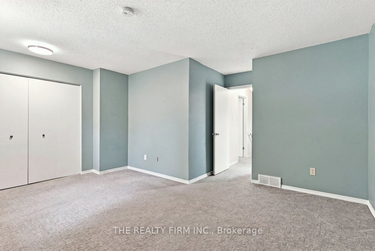 258 Olympic Crescent Property Photo 16