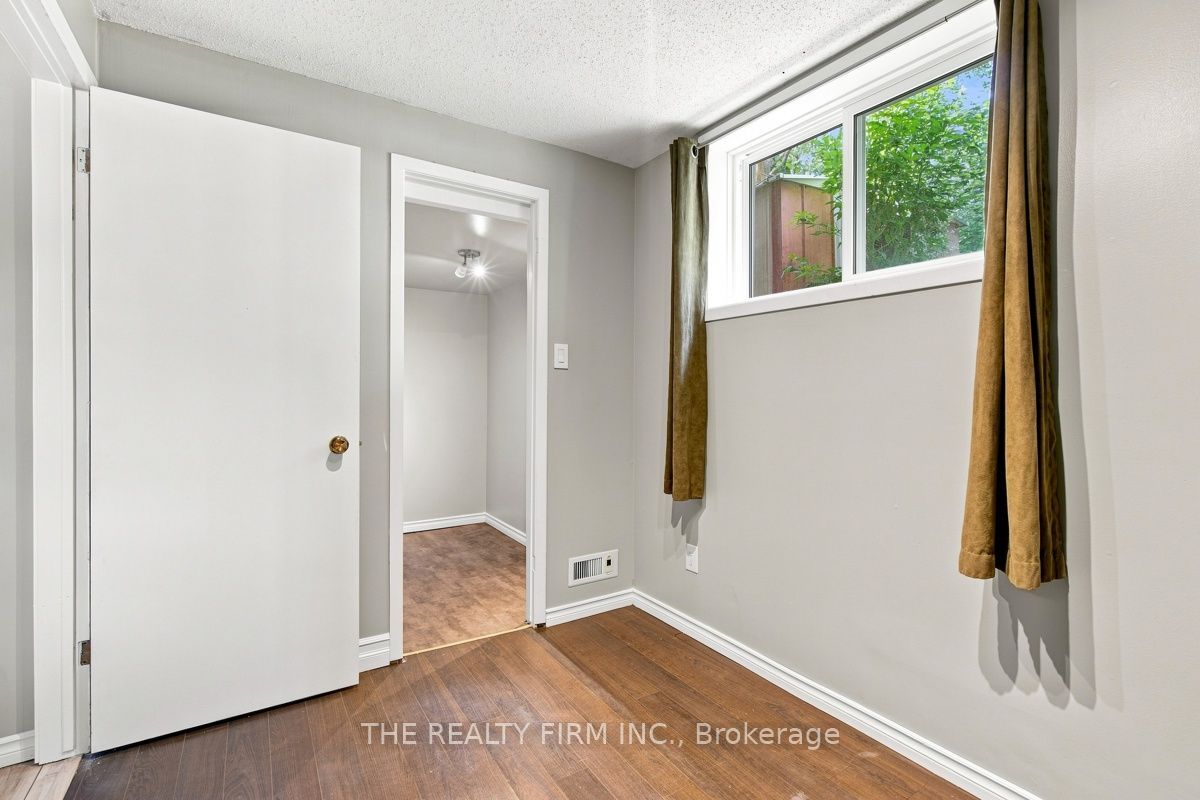 258 Olympic Crescent Property Photo 29